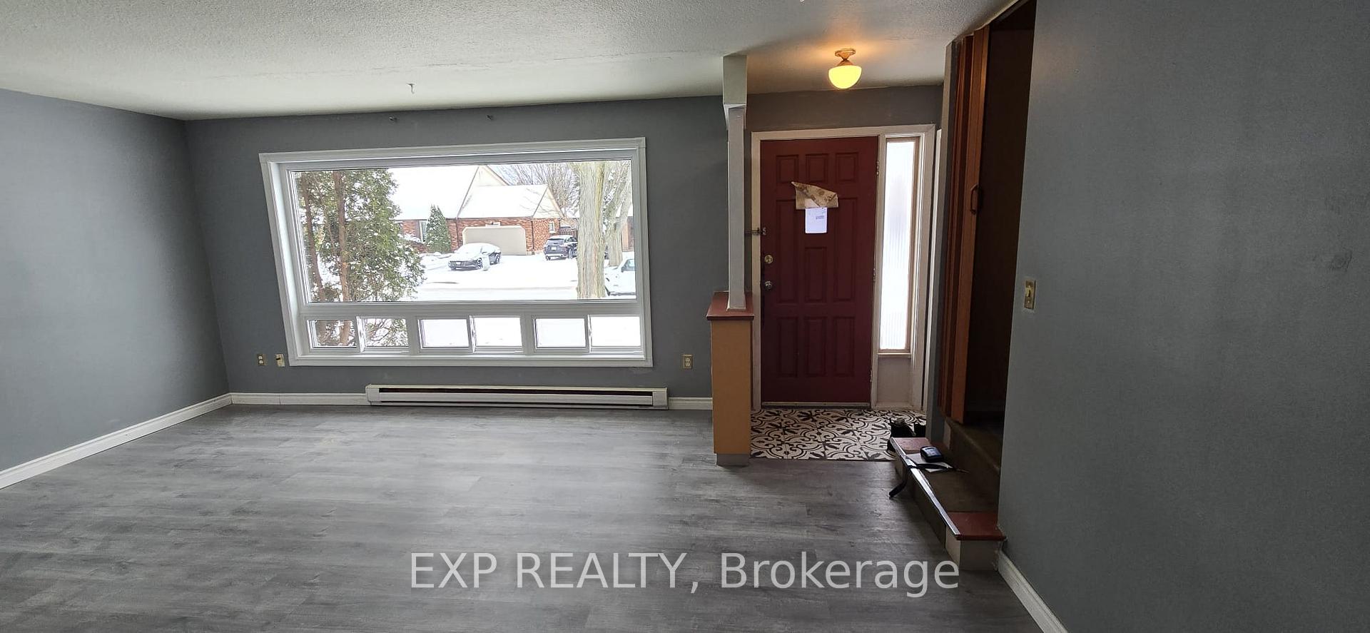 Photo 5 of 6753 Wilinger Street, Niagara Falls, Stamford — HOMEH