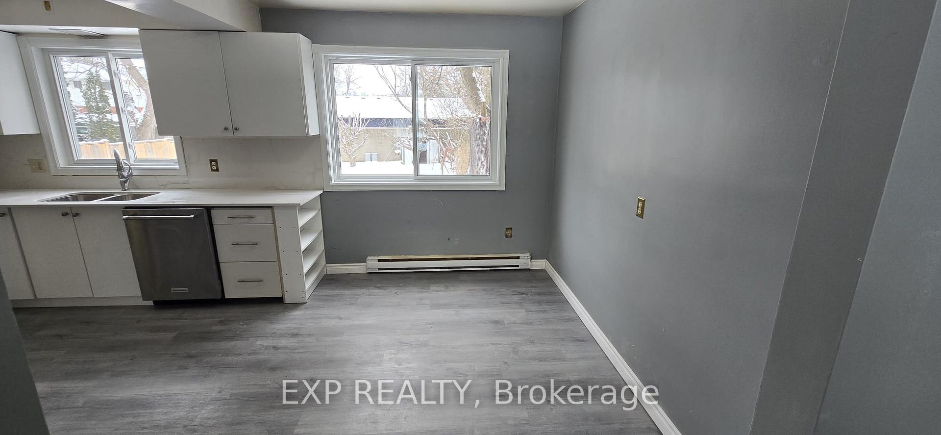 Photo 9 of 6753 Wilinger Street, Niagara Falls, Stamford — HOMEH
