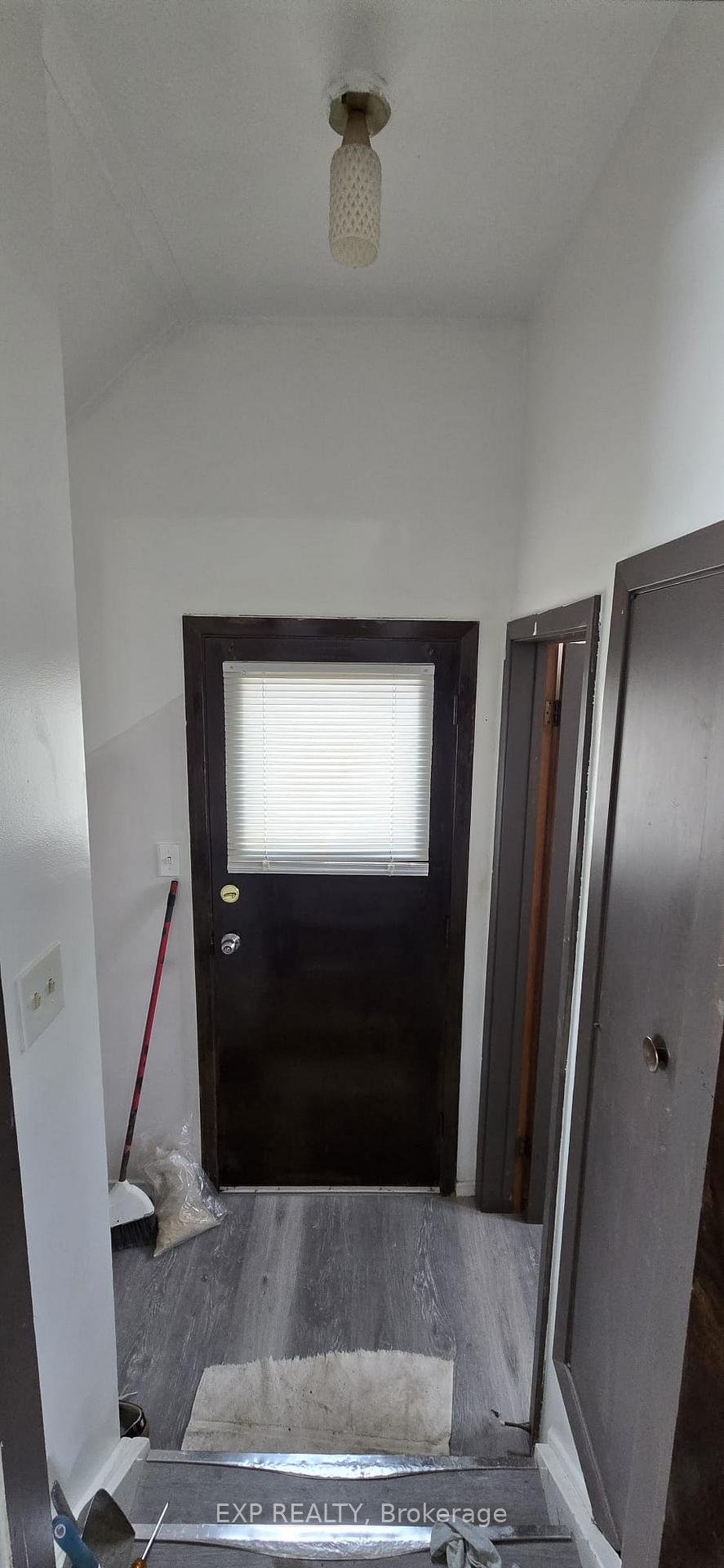 Photo 10 of 6753 Wilinger Street, Niagara Falls, Stamford — HOMEH