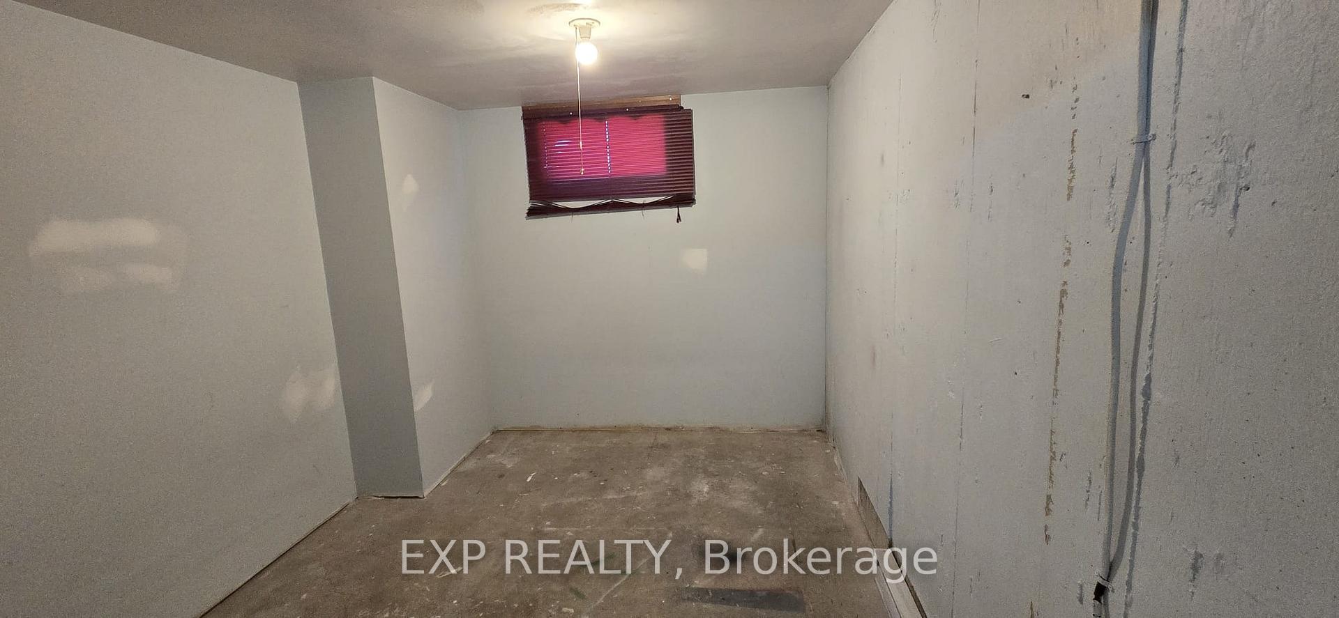 Photo 12 of 6753 Wilinger Street, Niagara Falls, Stamford — HOMEH