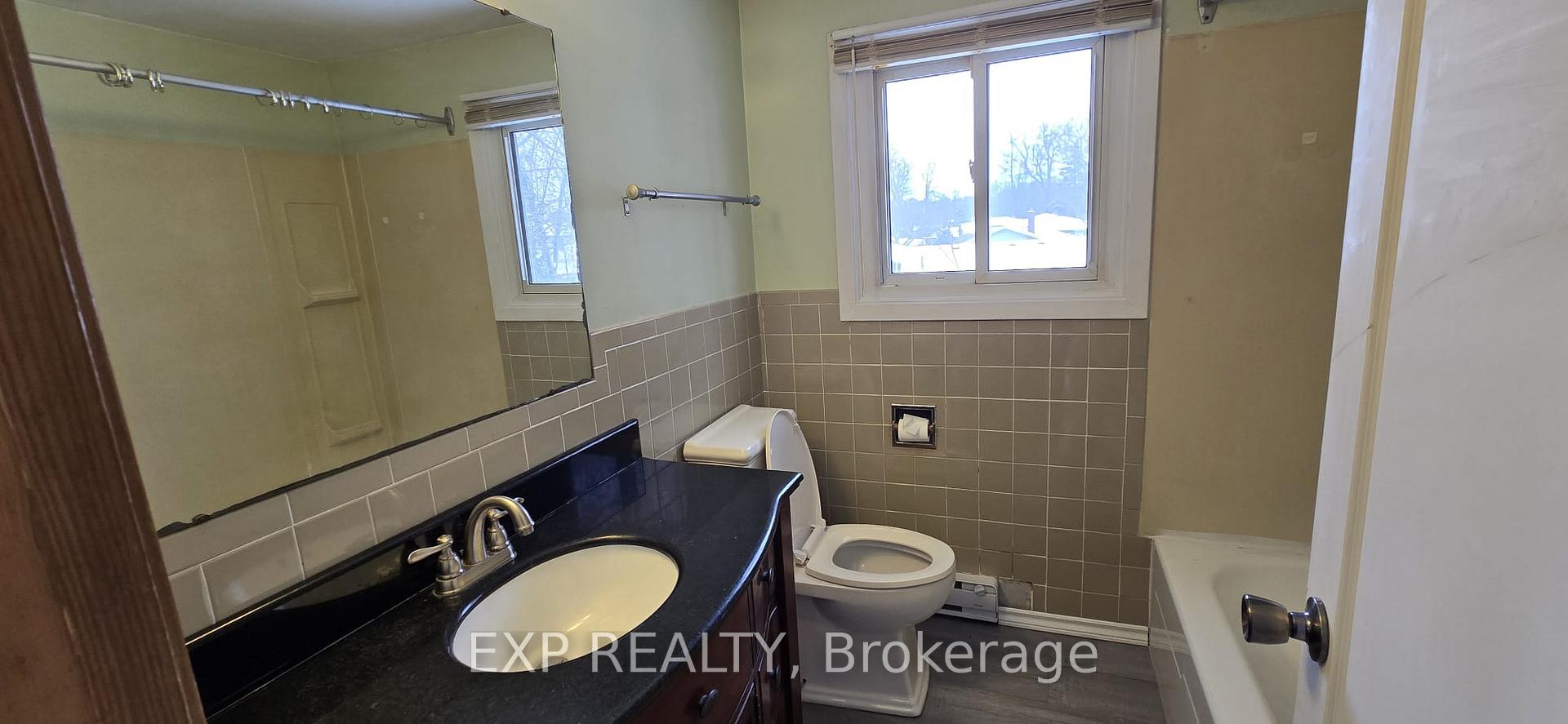 Photo 23 of 6753 Wilinger Street, Niagara Falls, Stamford — HOMEH