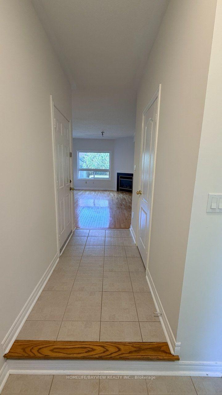 Photo 5 of 20 Gwilliam Lane, Aurora, Bayview Northeast — HOMEH
