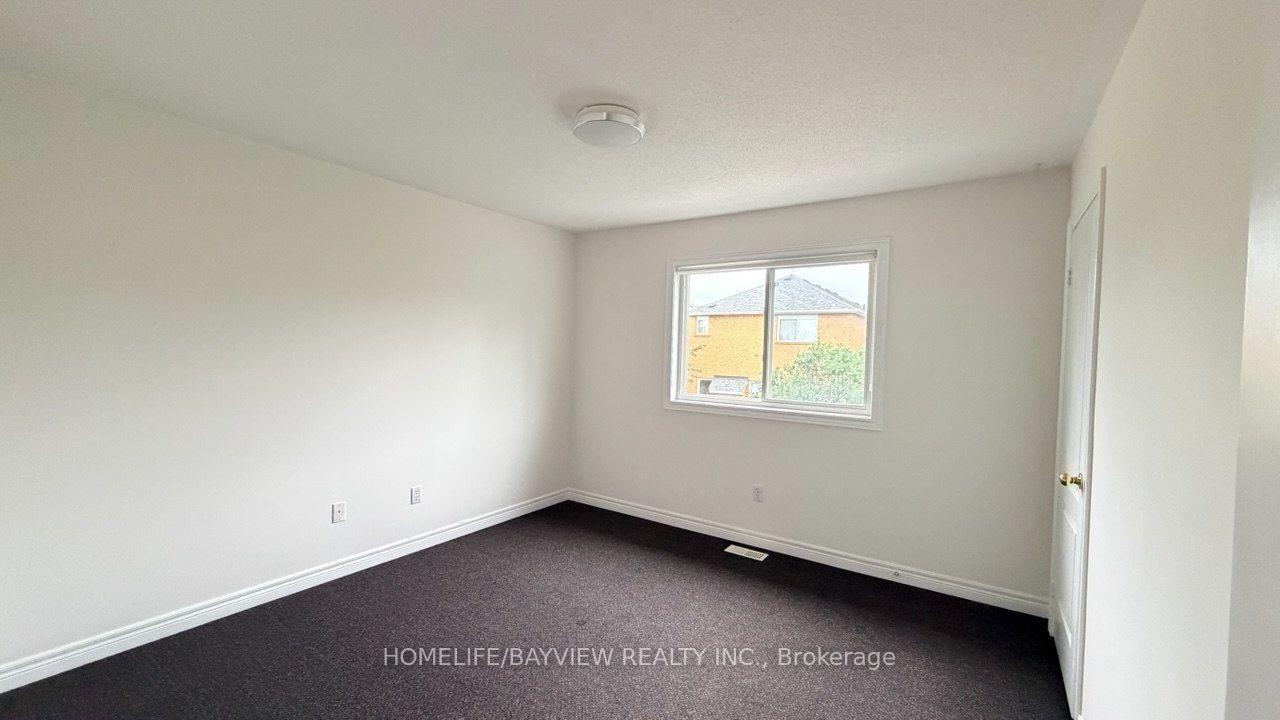 Photo 16 of 20 Gwilliam Lane, Aurora, Bayview Northeast — HOMEH