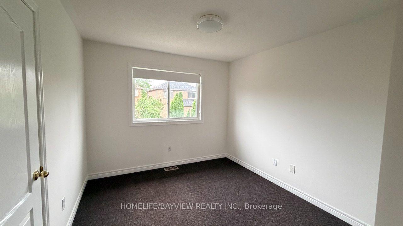 Photo 17 of 20 Gwilliam Lane, Aurora, Bayview Northeast — HOMEH