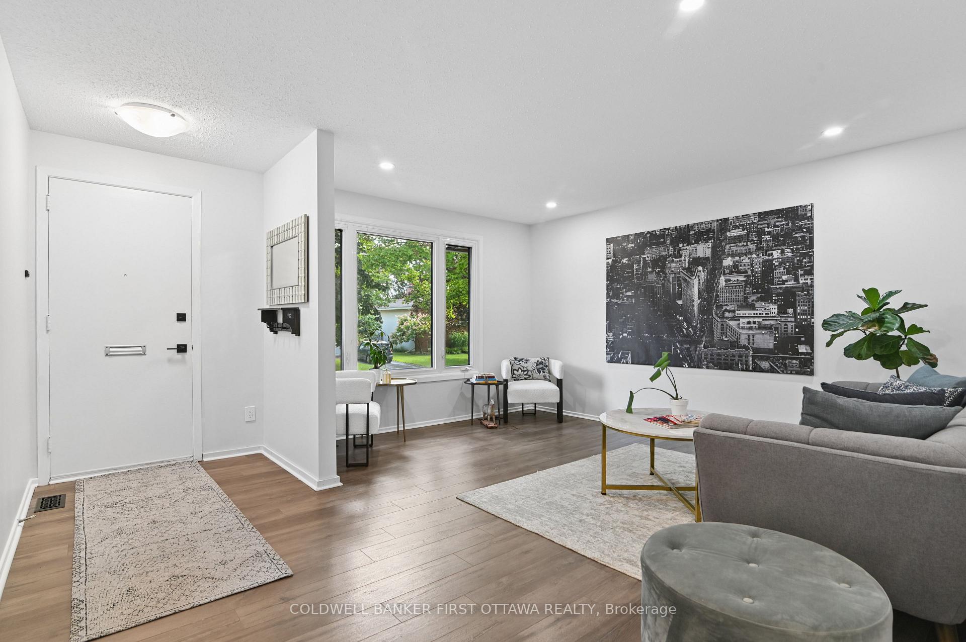 Photo 4 of 1401 Metz Crescent, Ottawa, Carson Meadows — HOMEH