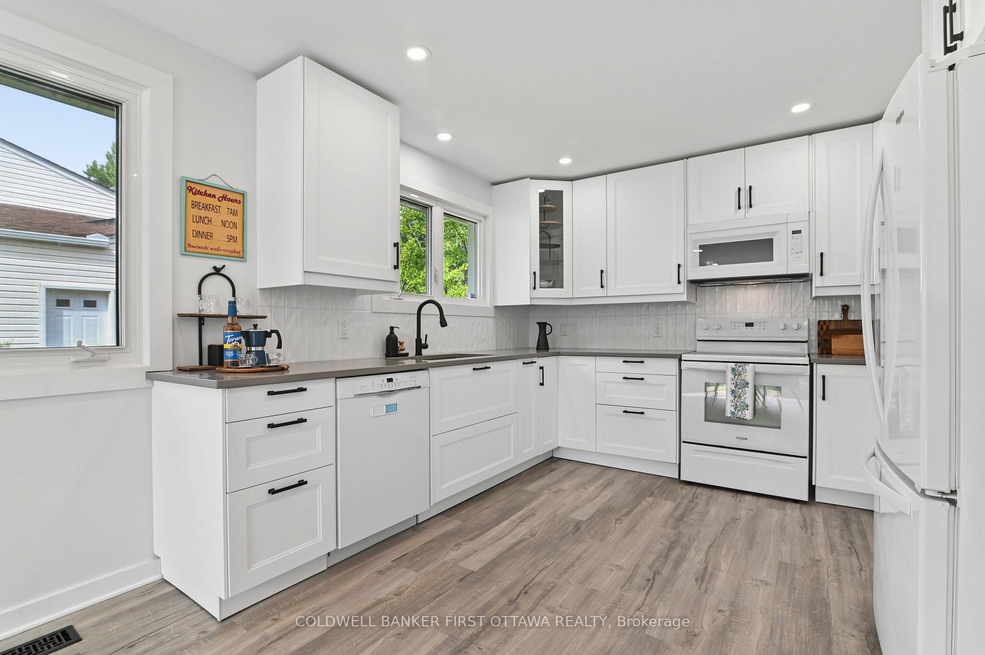 Photo 9 of 1401 Metz Crescent, Ottawa, Carson Meadows — HOMEH