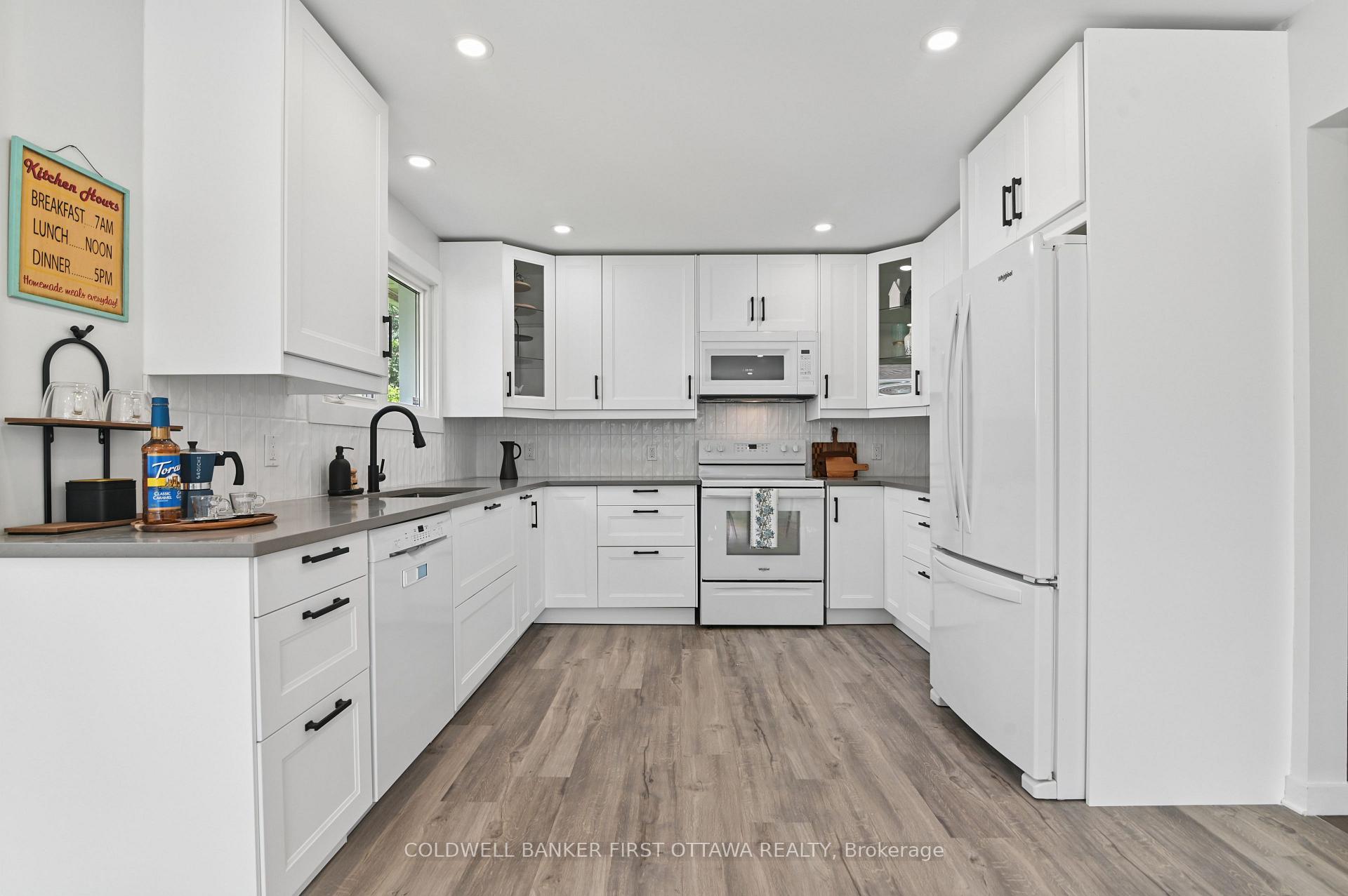 Photo 10 of 1401 Metz Crescent, Ottawa, Carson Meadows — HOMEH