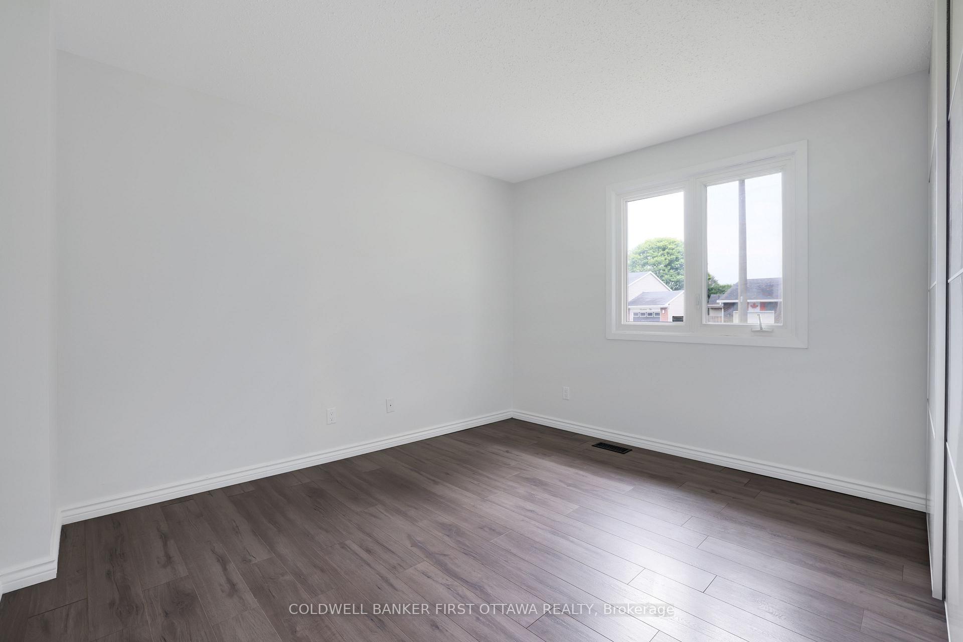 Photo 19 of 1401 Metz Crescent, Ottawa, Carson Meadows — HOMEH