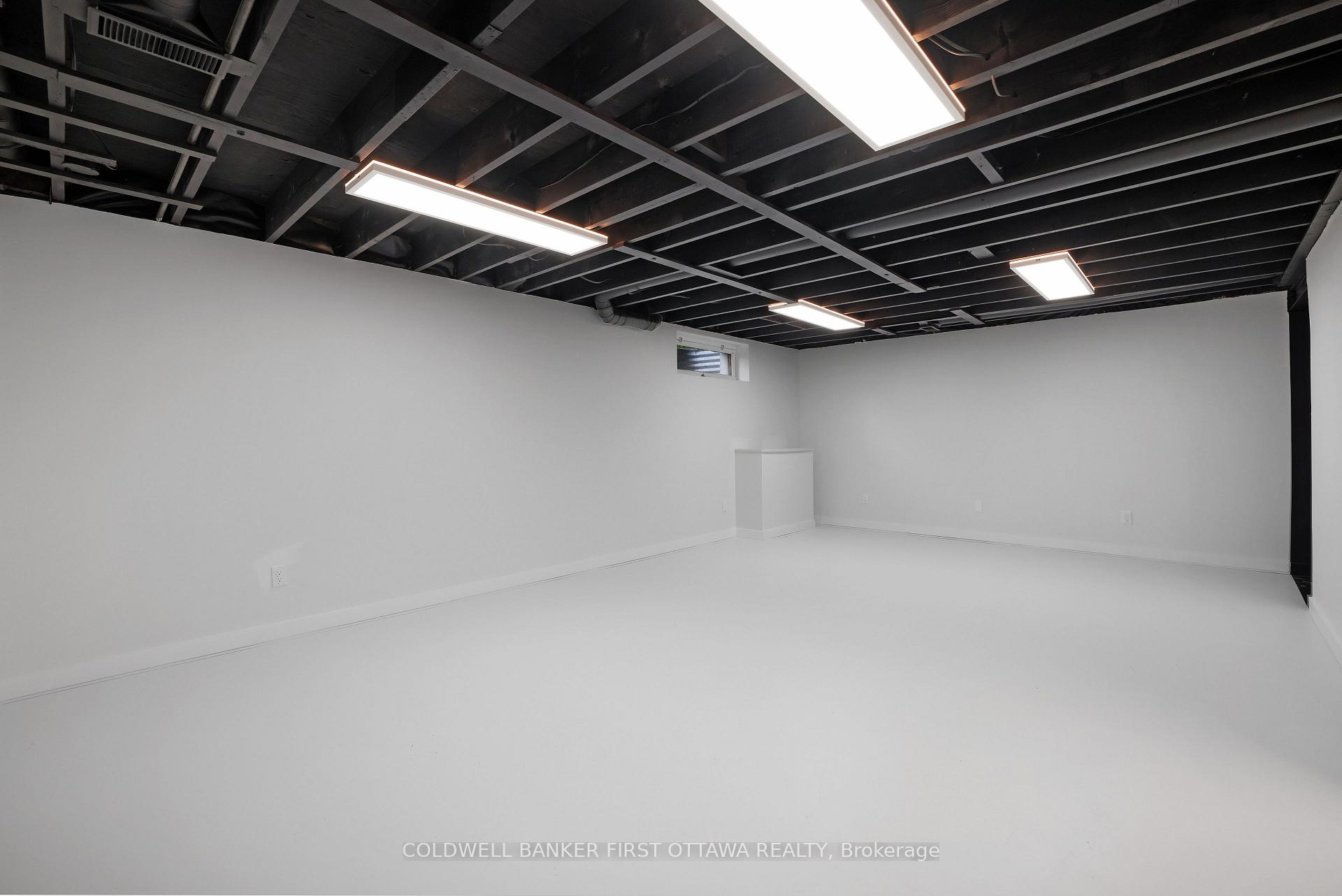 Photo 23 of 1401 Metz Crescent, Ottawa, Carson Meadows — HOMEH