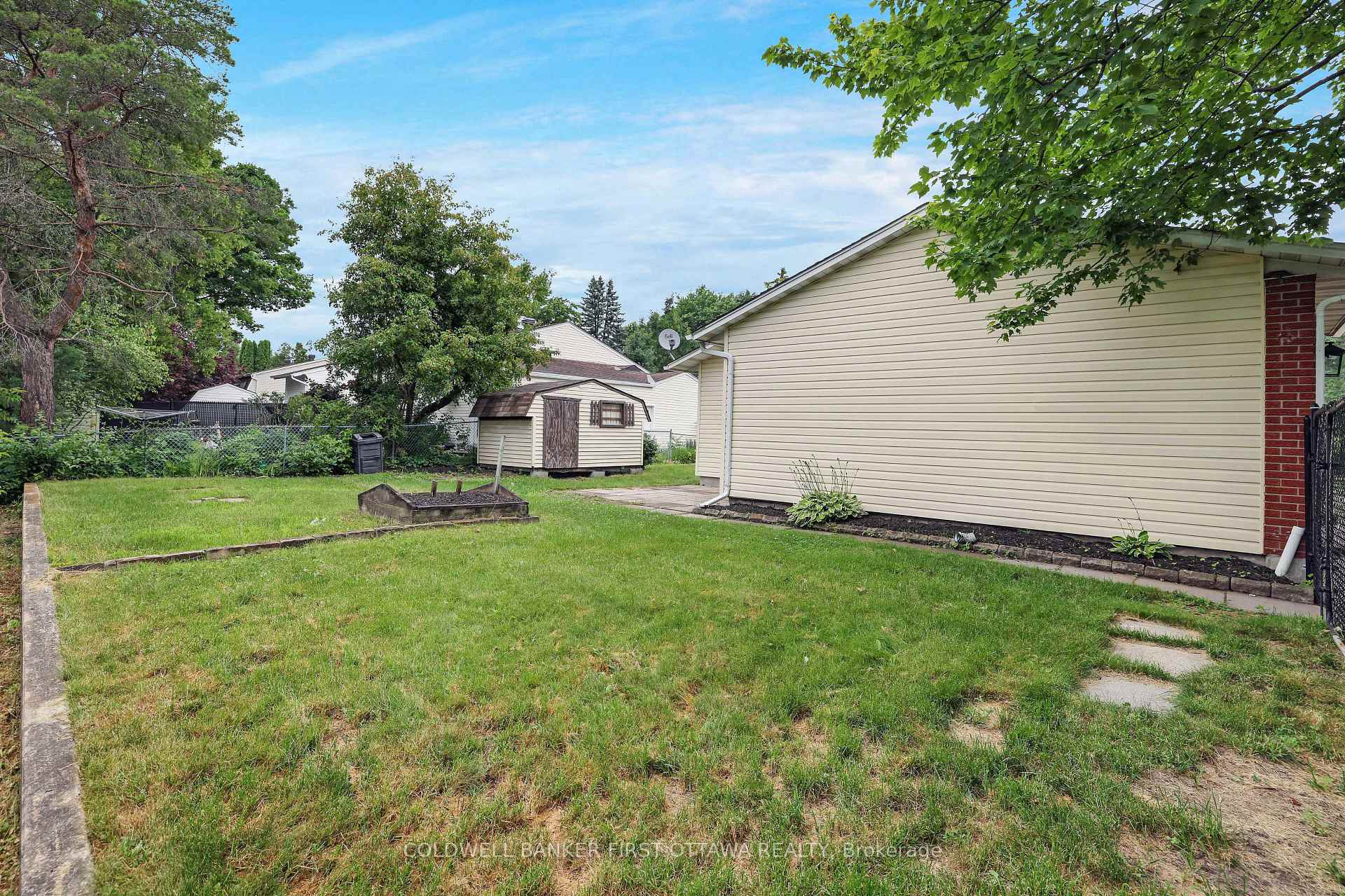 Photo 31 of 1401 Metz Crescent, Ottawa, Carson Meadows — HOMEH