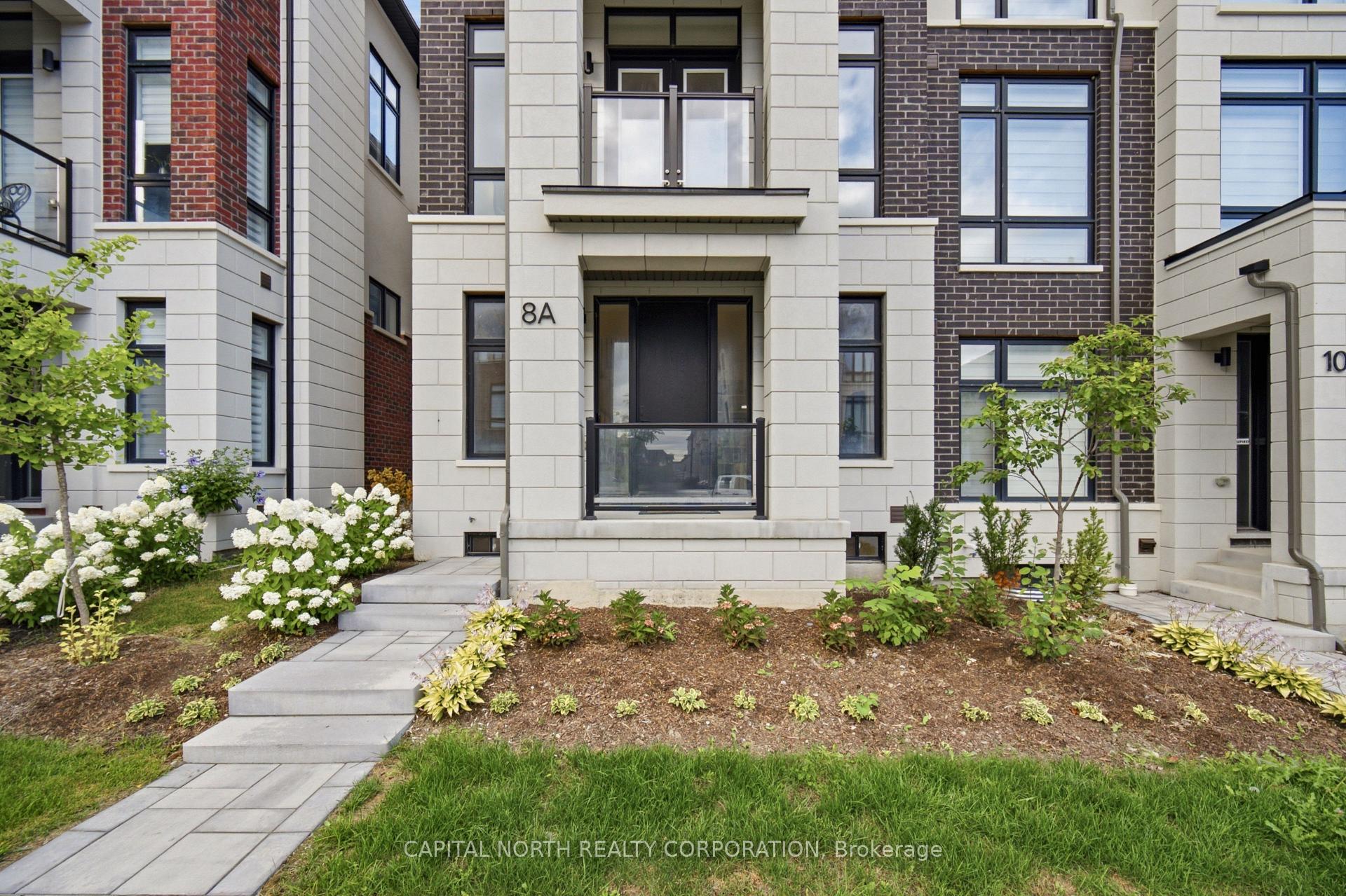 Photo 2 of 8A McCachen Street, Richmond Hill, Oak Ridges — HOMEH