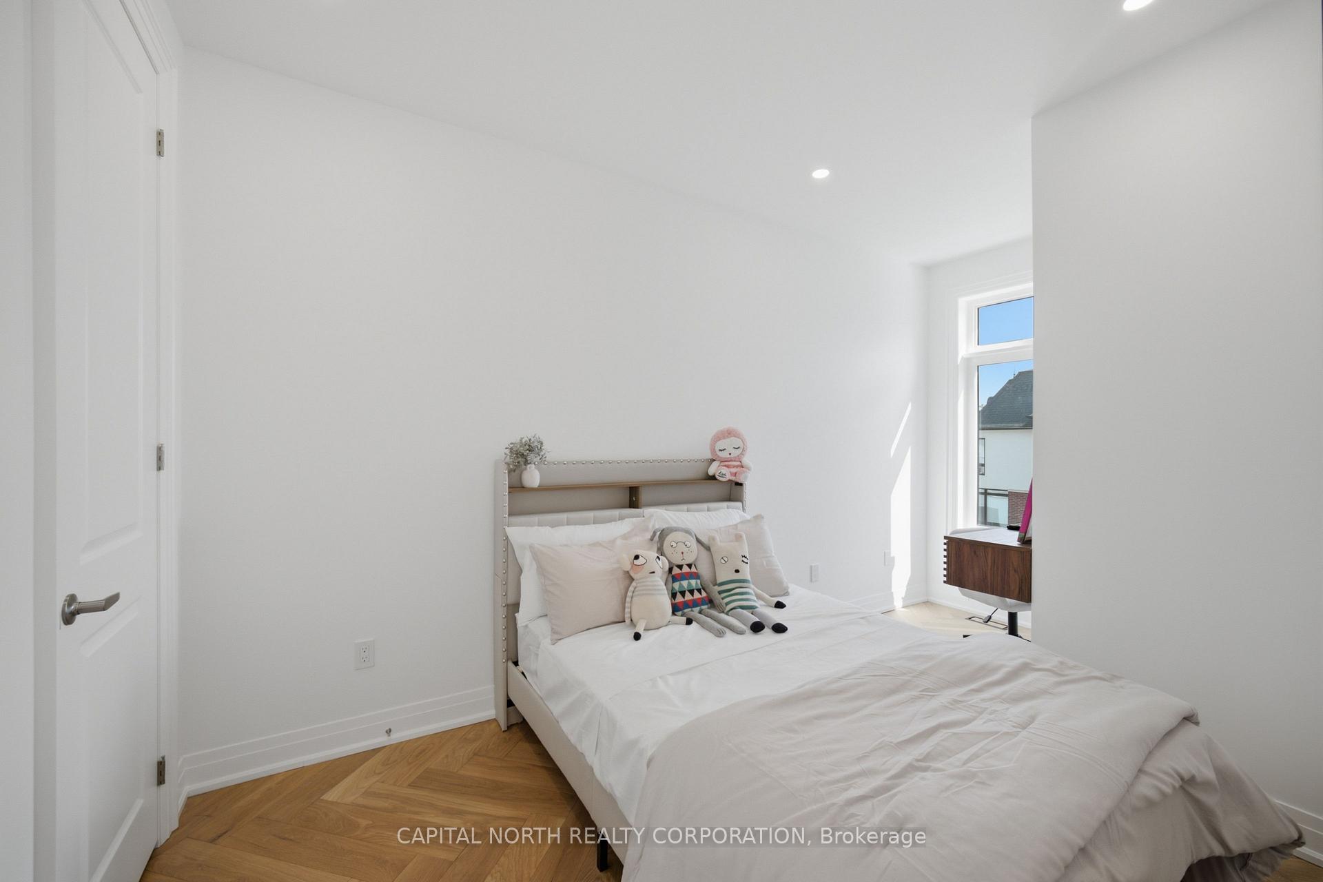 Photo 37 of 8A McCachen Street, Richmond Hill, Oak Ridges — HOMEH