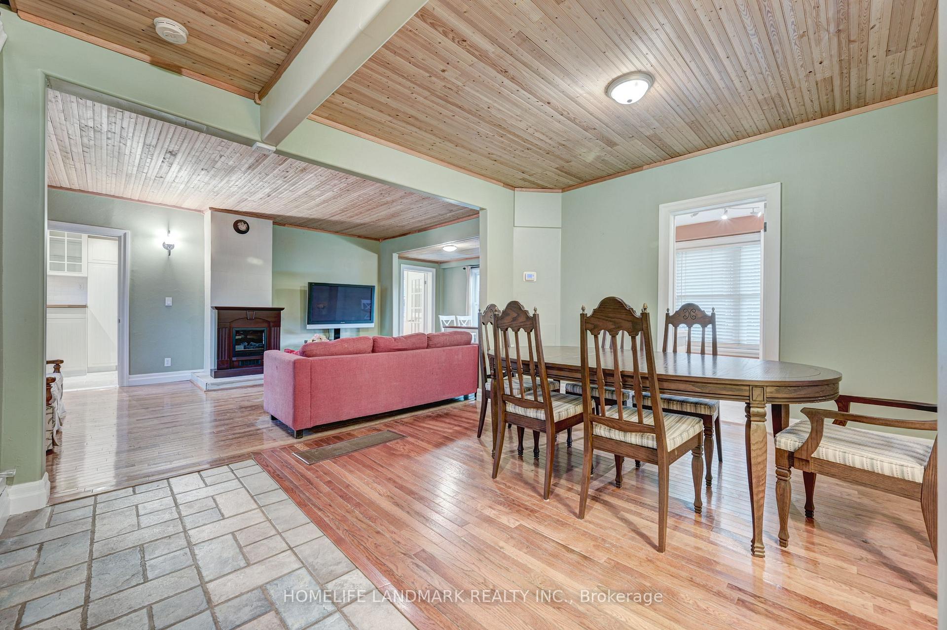 Photo 8 of 2174 New Street, Burlington, Brant — HOMEH