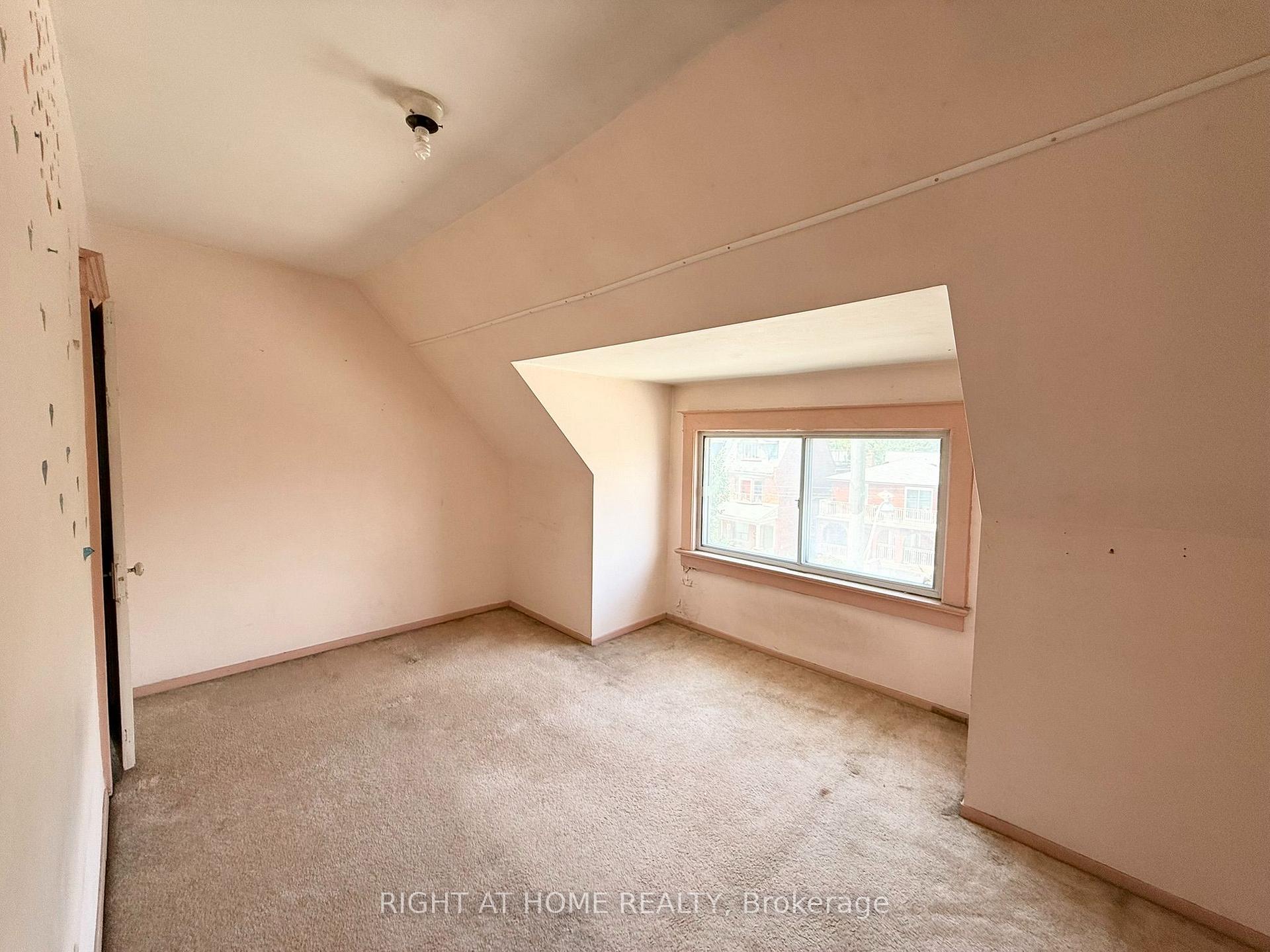 Photo 17 of 665 Ossington Avenue, Toronto, Palmerston-Little Italy — HOMEH