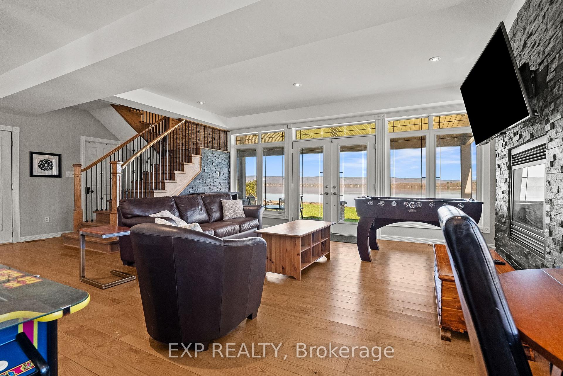Photo 6 of 102 Allbirch Road, Ottawa, Constance Bay — HOMEH