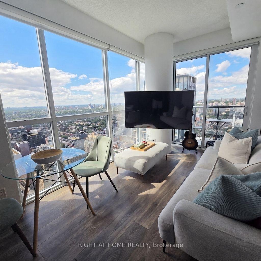 Photo of Unit 4606, 87 Peter Street