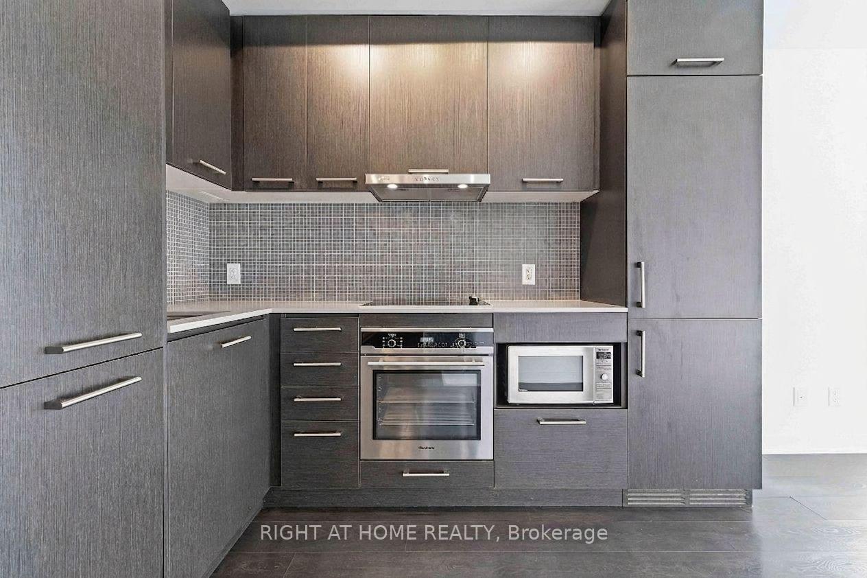 Photo 8 of Unit 4606, 87 Peter Street, Toronto, Waterfront Communities — HOMEH