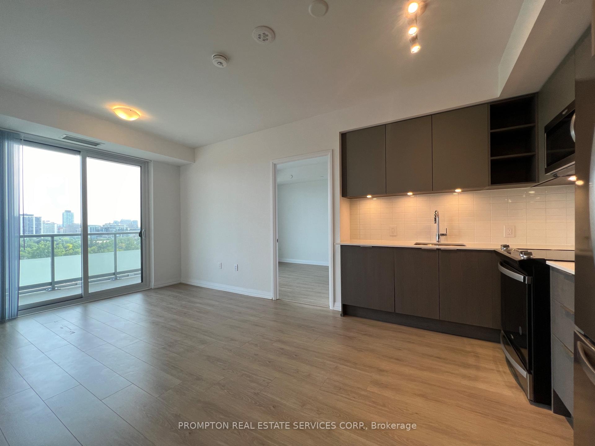Front of Unit 1108, 25 Holly Street