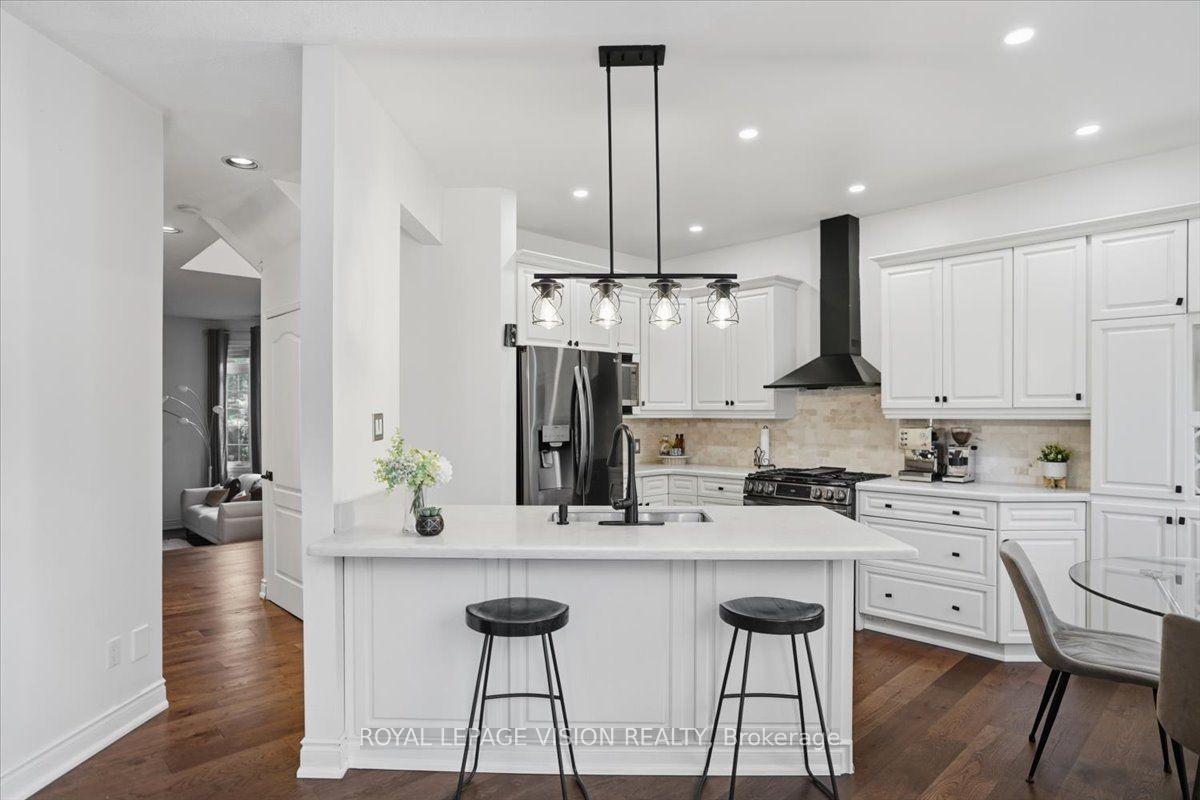 Photo 4 of 106 Copley Street, Pickering, Highbush — HOMEH