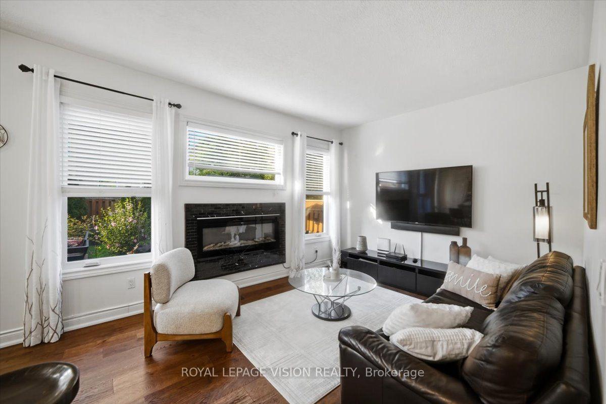 Photo 8 of 106 Copley Street, Pickering, Highbush — HOMEH
