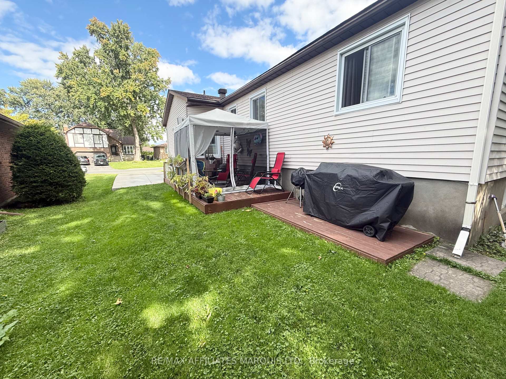 Photo 3 of 574 Lynwood Drive, Cornwall, Cornwall — HOMEH