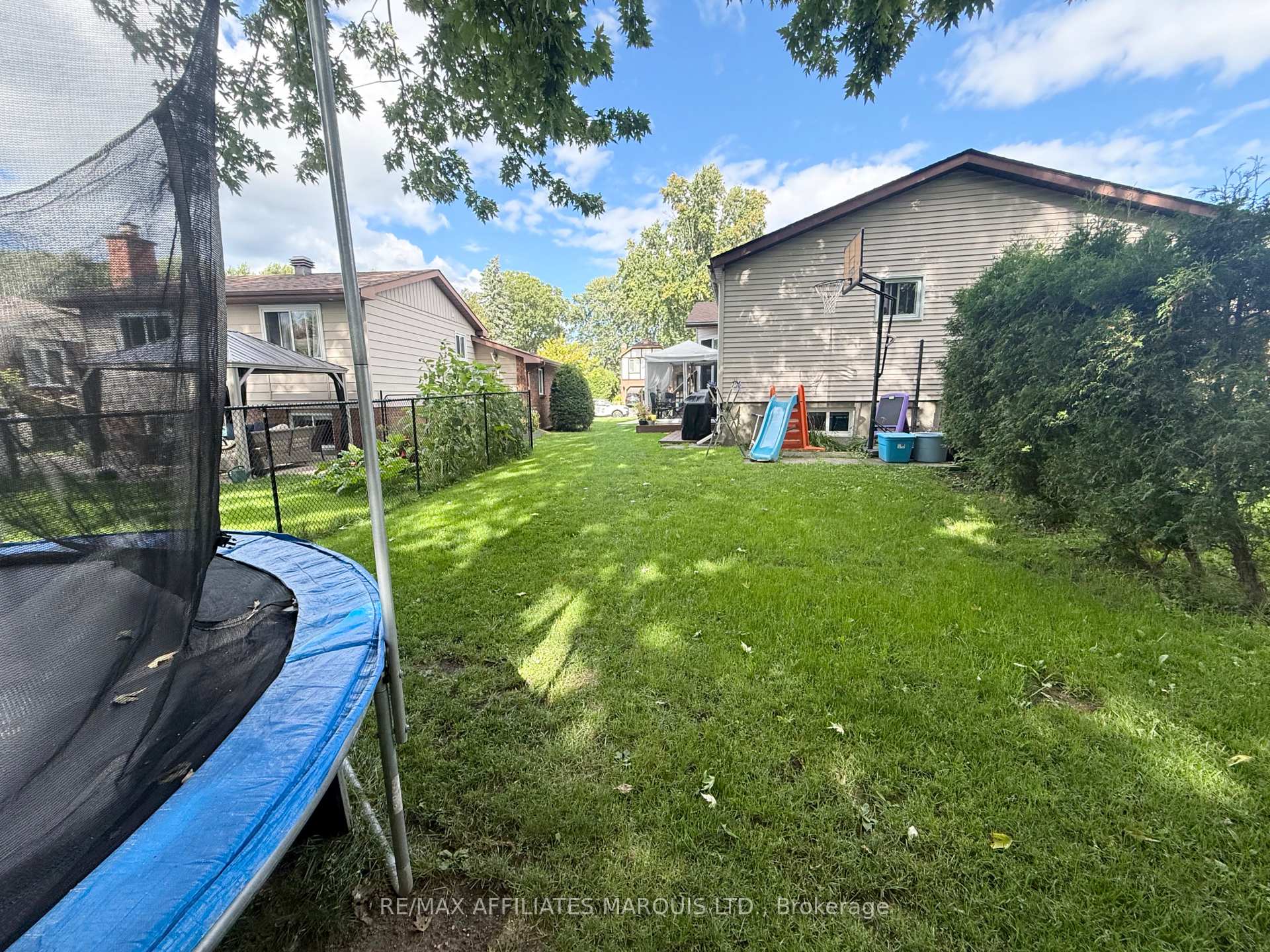 Photo 5 of 574 Lynwood Drive, Cornwall, Cornwall — HOMEH