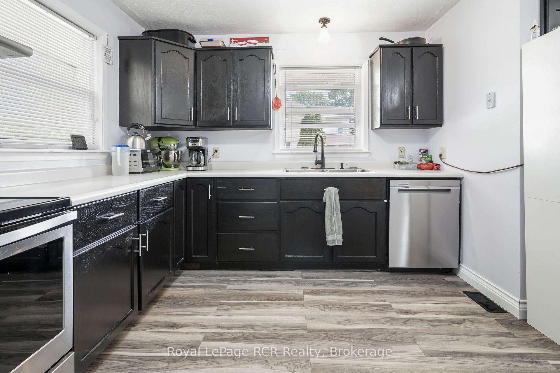 Photo 10 of 16 Patrick Street W, North Huron, Wingham — HOMEH