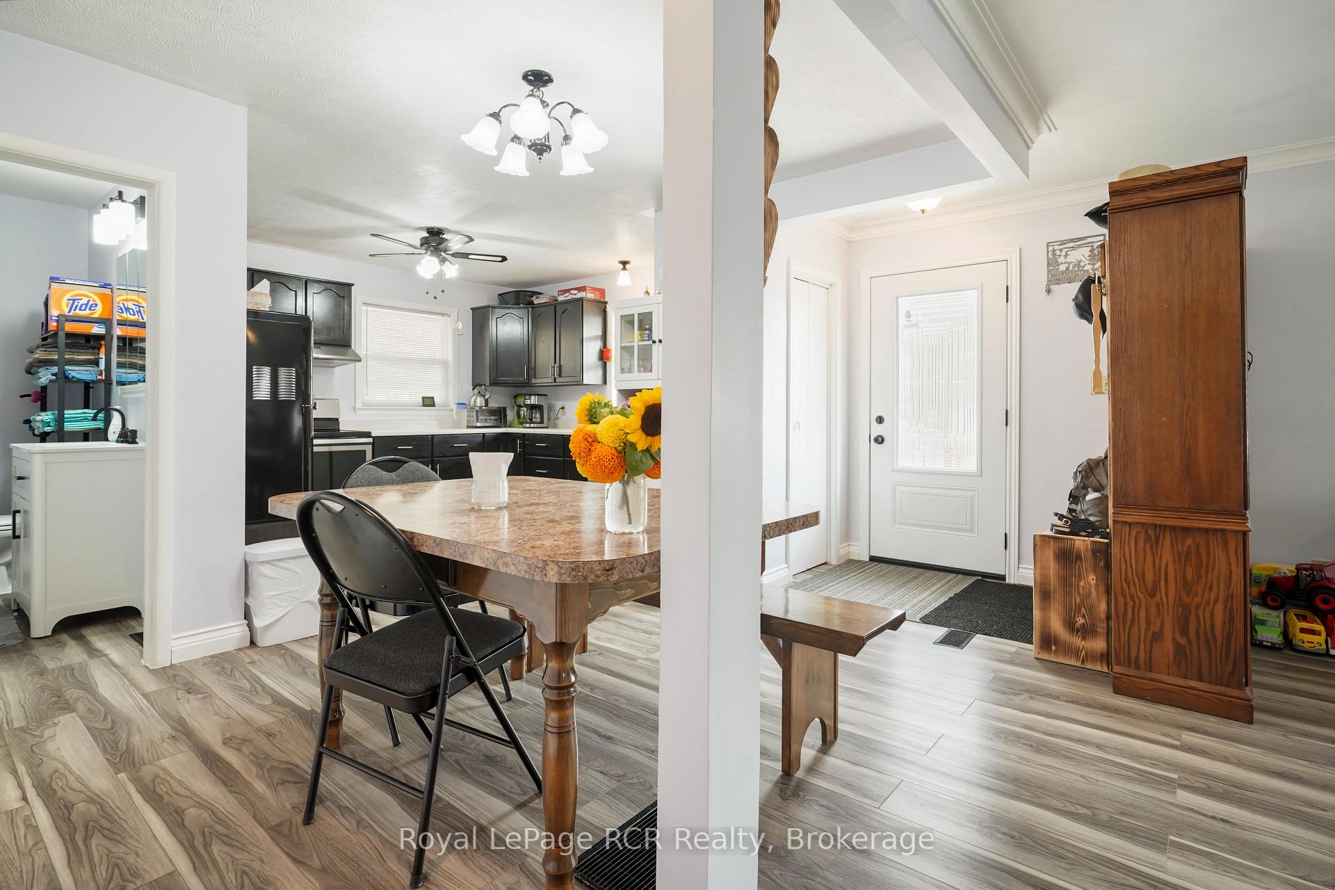 Photo 11 of 16 Patrick Street W, North Huron, Wingham — HOMEH