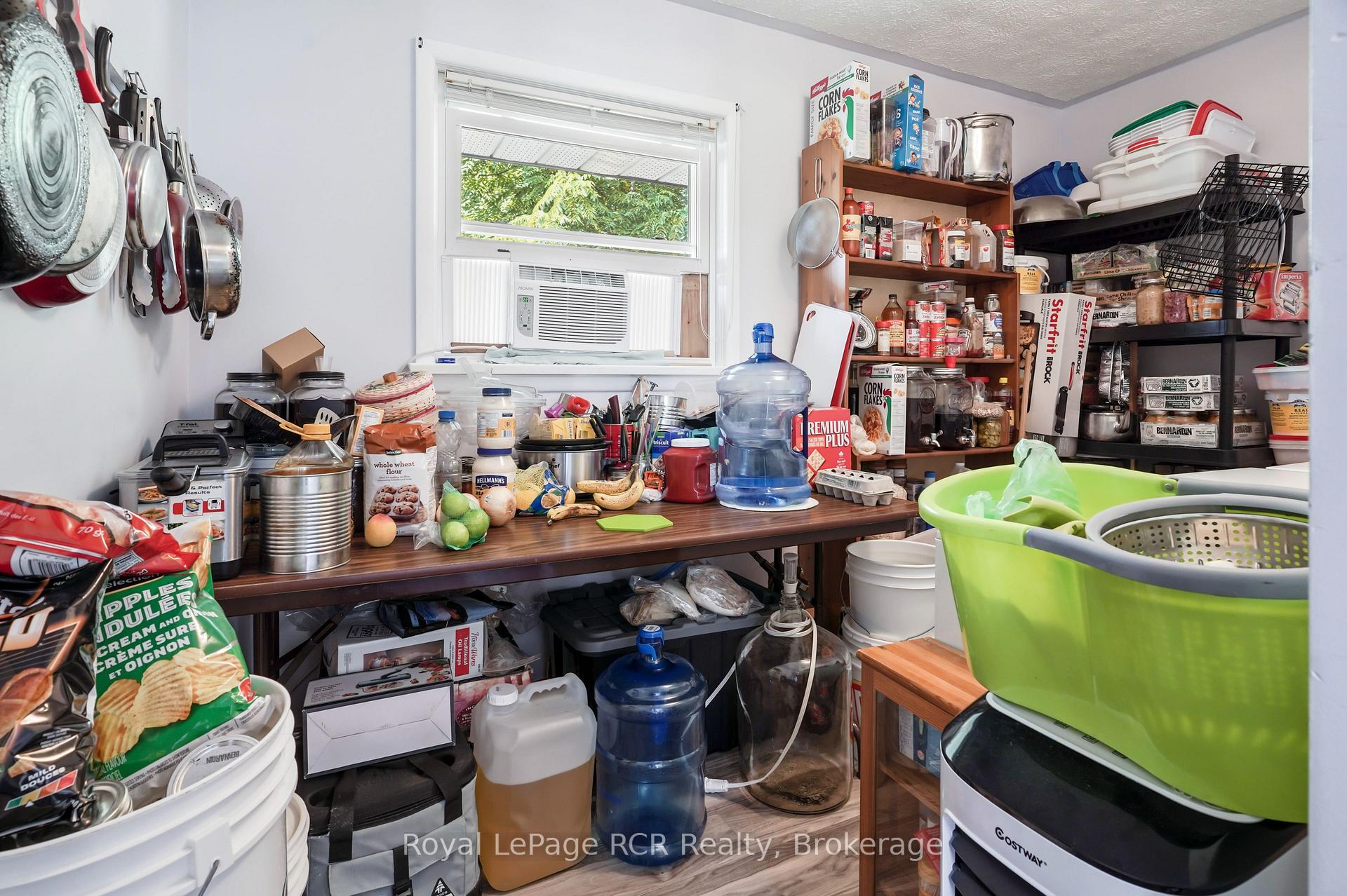 Photo 23 of 16 Patrick Street W, North Huron, Wingham — HOMEH