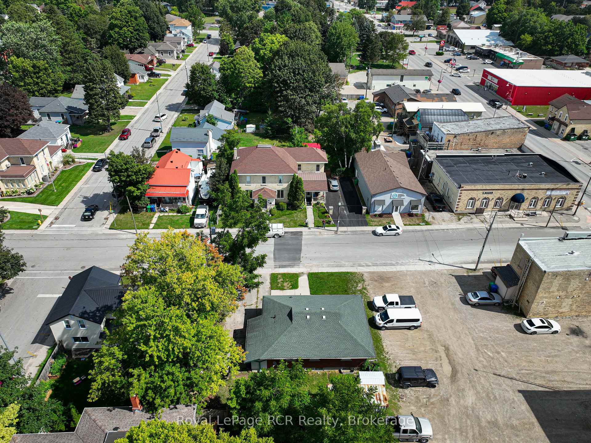 Photo 41 of 16 Patrick Street W, North Huron, Wingham — HOMEH