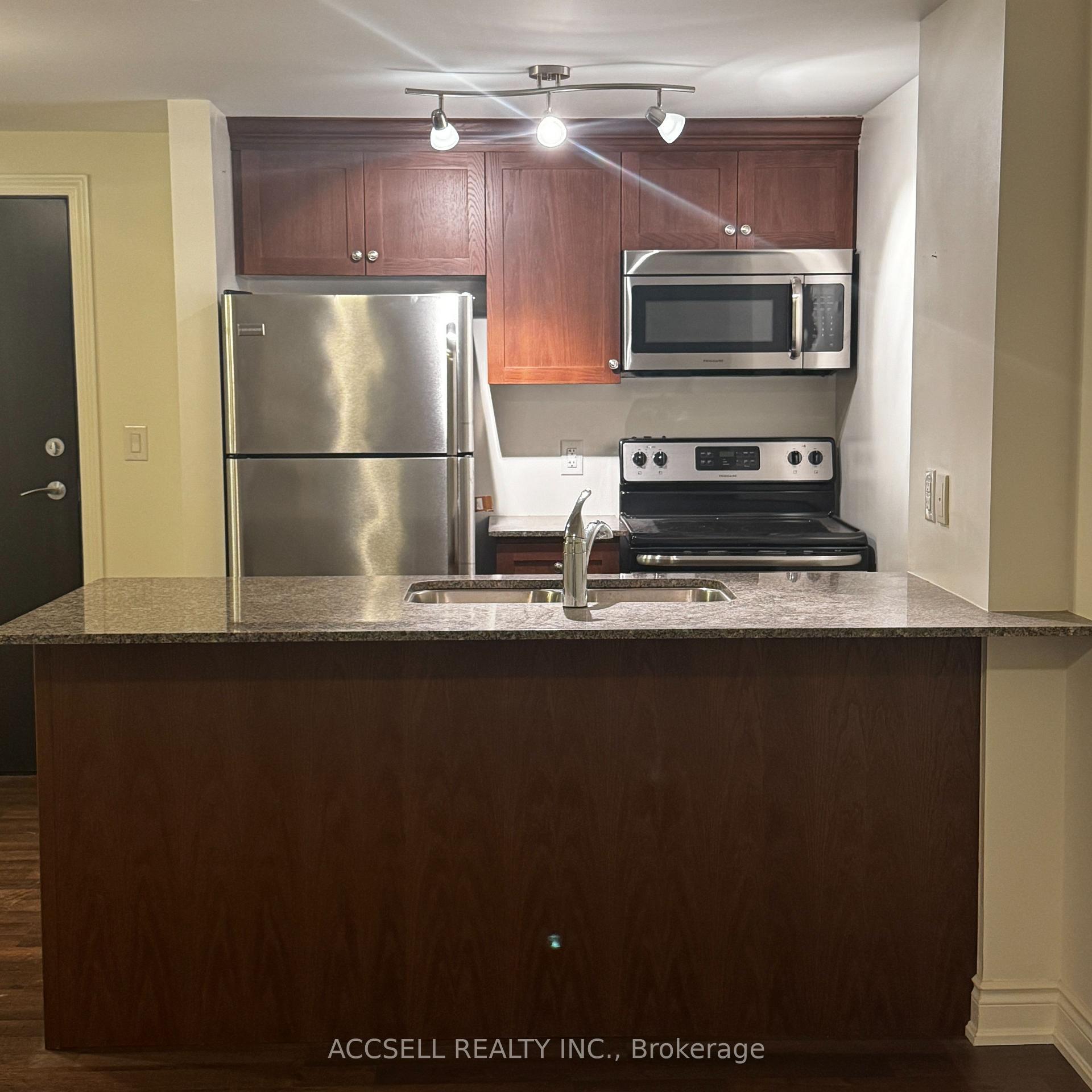 Photo 3 of Unit 406, 149 Church Street, King, Schomberg — HOMEH