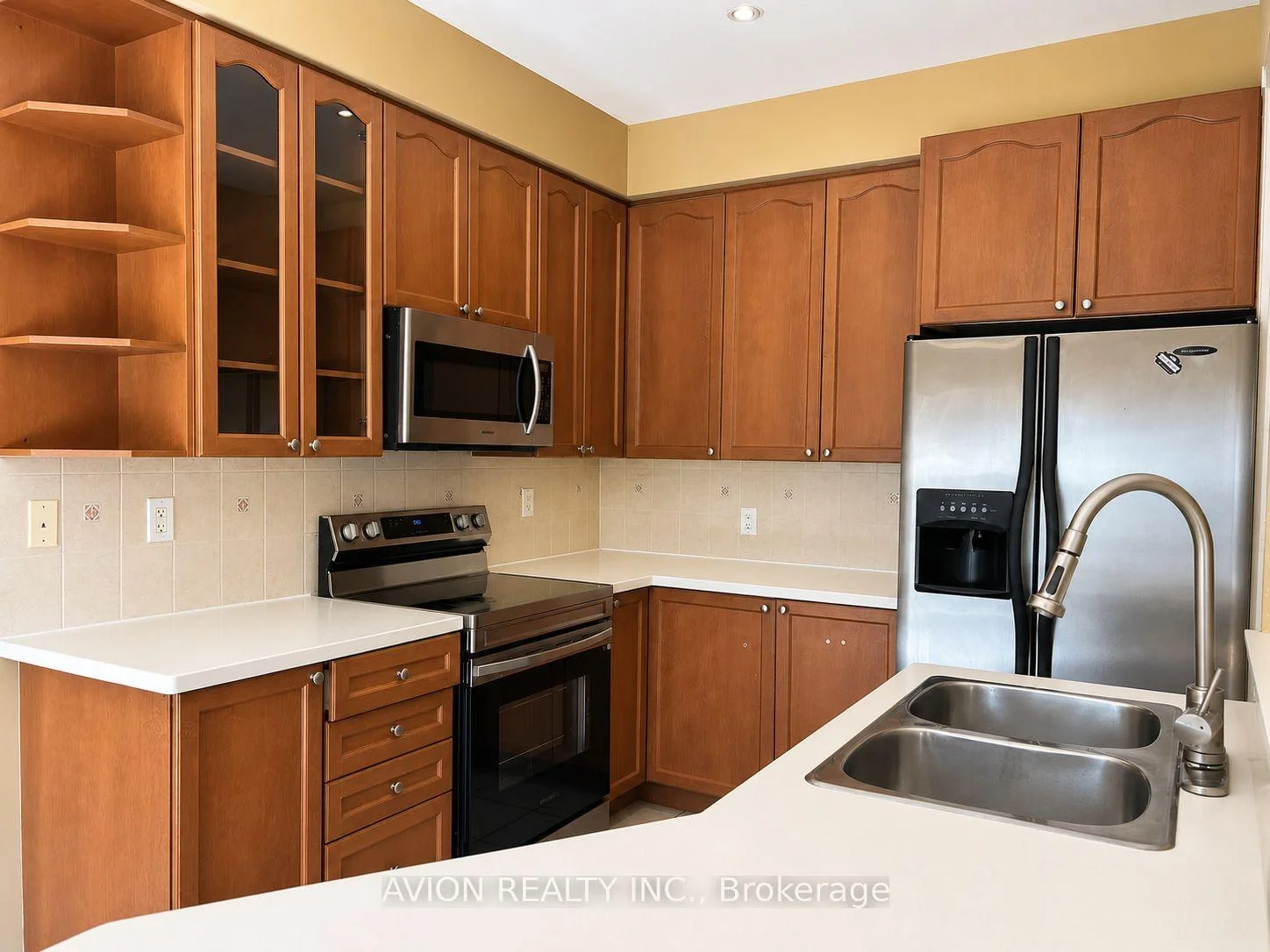 Photo 3 of 5 Ulson Drive, Richmond Hill, Oak Ridges — HOMEH