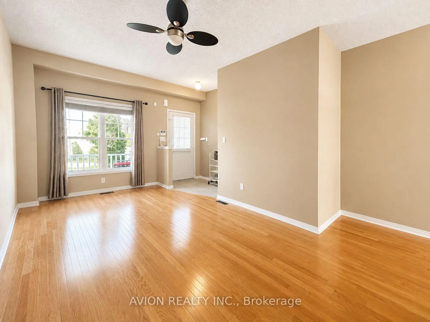 Photo 4 of 5 Ulson Drive, Richmond Hill, Oak Ridges — HOMEH