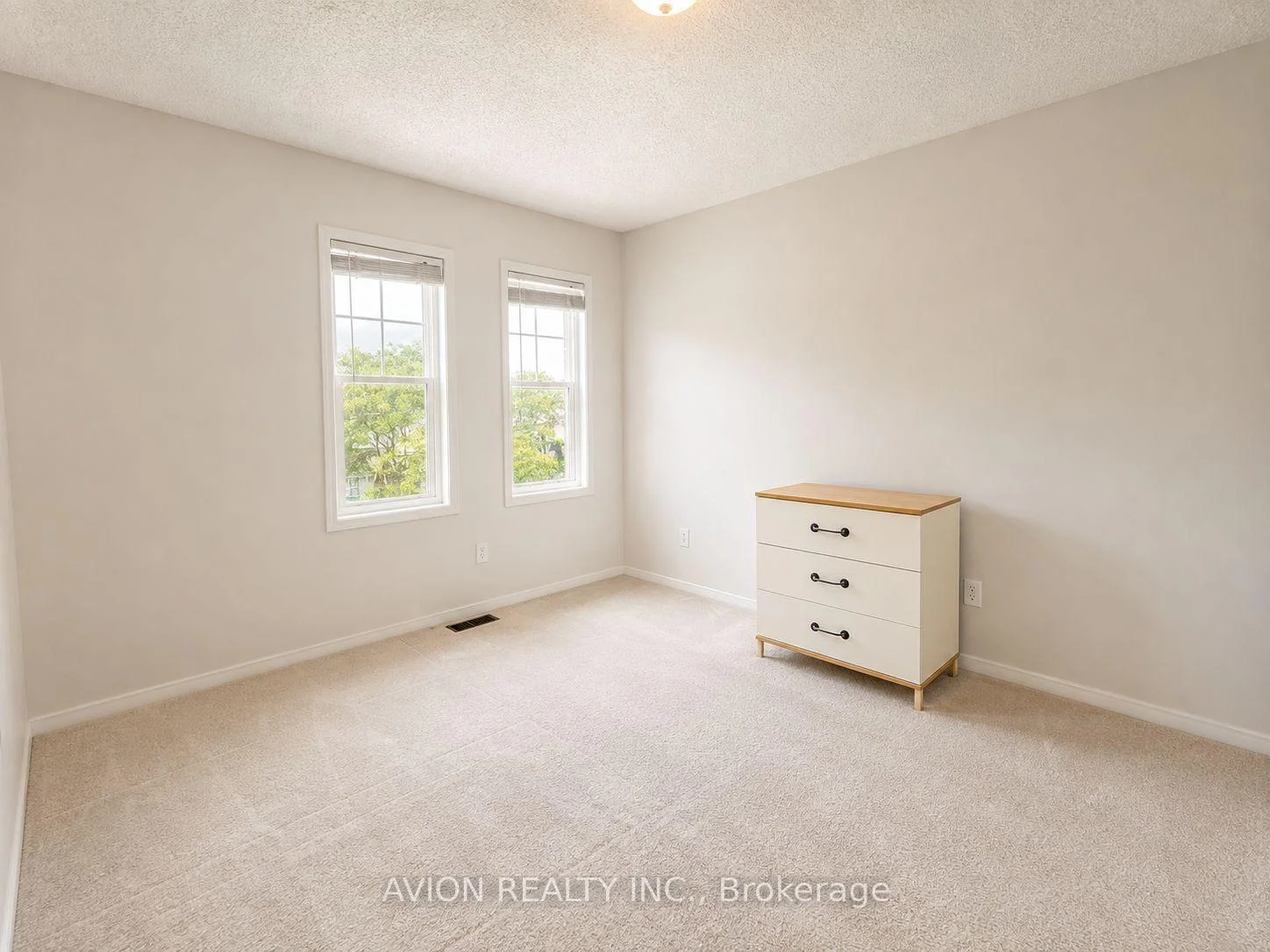 Photo 8 of 5 Ulson Drive, Richmond Hill, Oak Ridges — HOMEH
