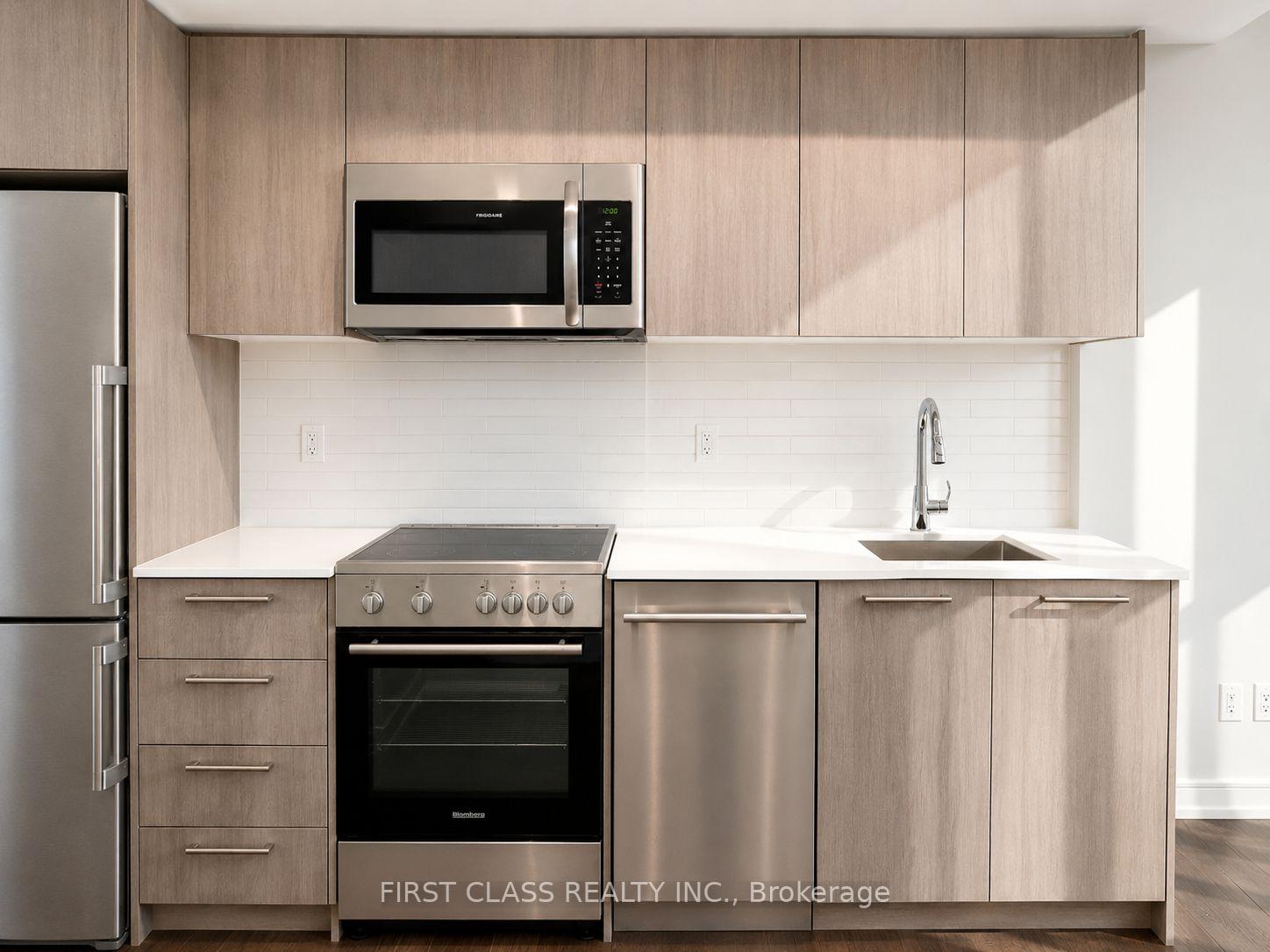 Photo 3 of Unit 606, 28 Wellesley Street E, Toronto, Church-Yonge Corridor — HOMEH