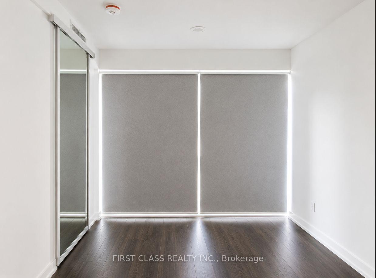 Photo 4 of Unit 606, 28 Wellesley Street E, Toronto, Church-Yonge Corridor — HOMEH