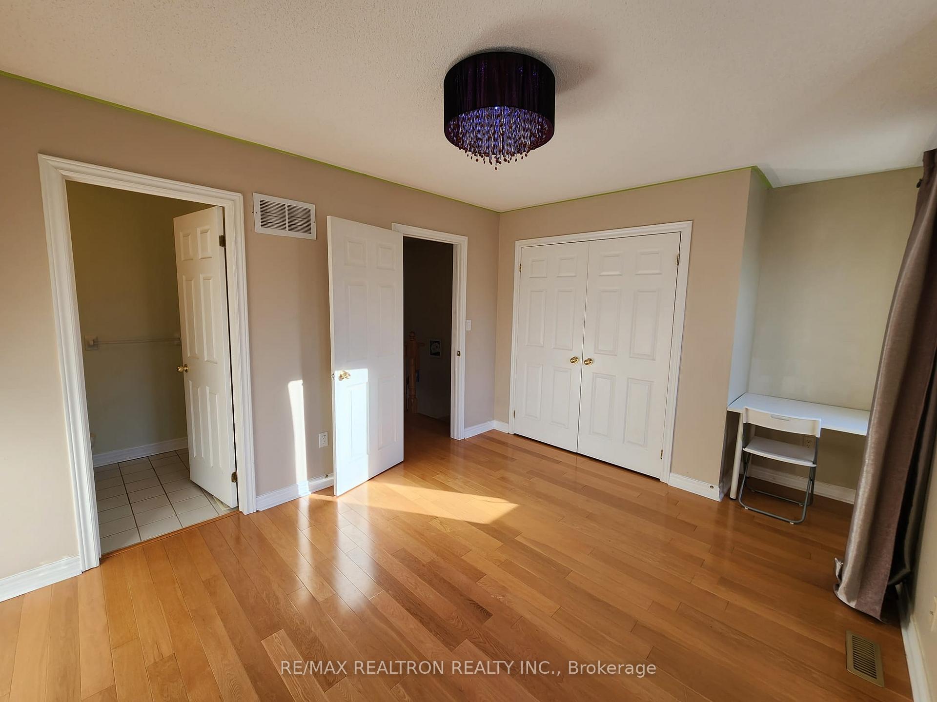 Photo 14 of 17 Carnation Road, Markham, Commerce Valley — HOMEH