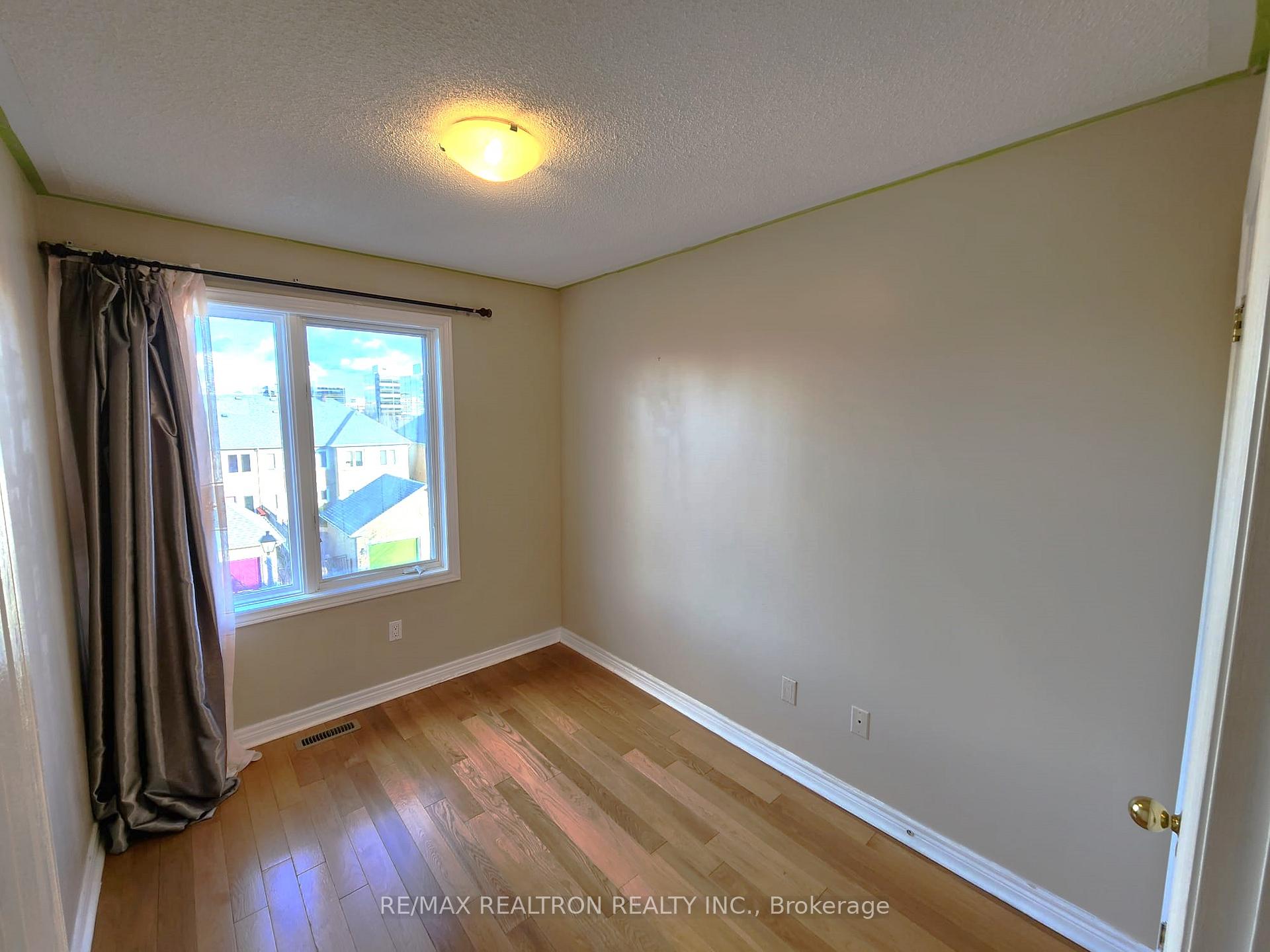 Photo 19 of 17 Carnation Road, Markham, Commerce Valley — HOMEH