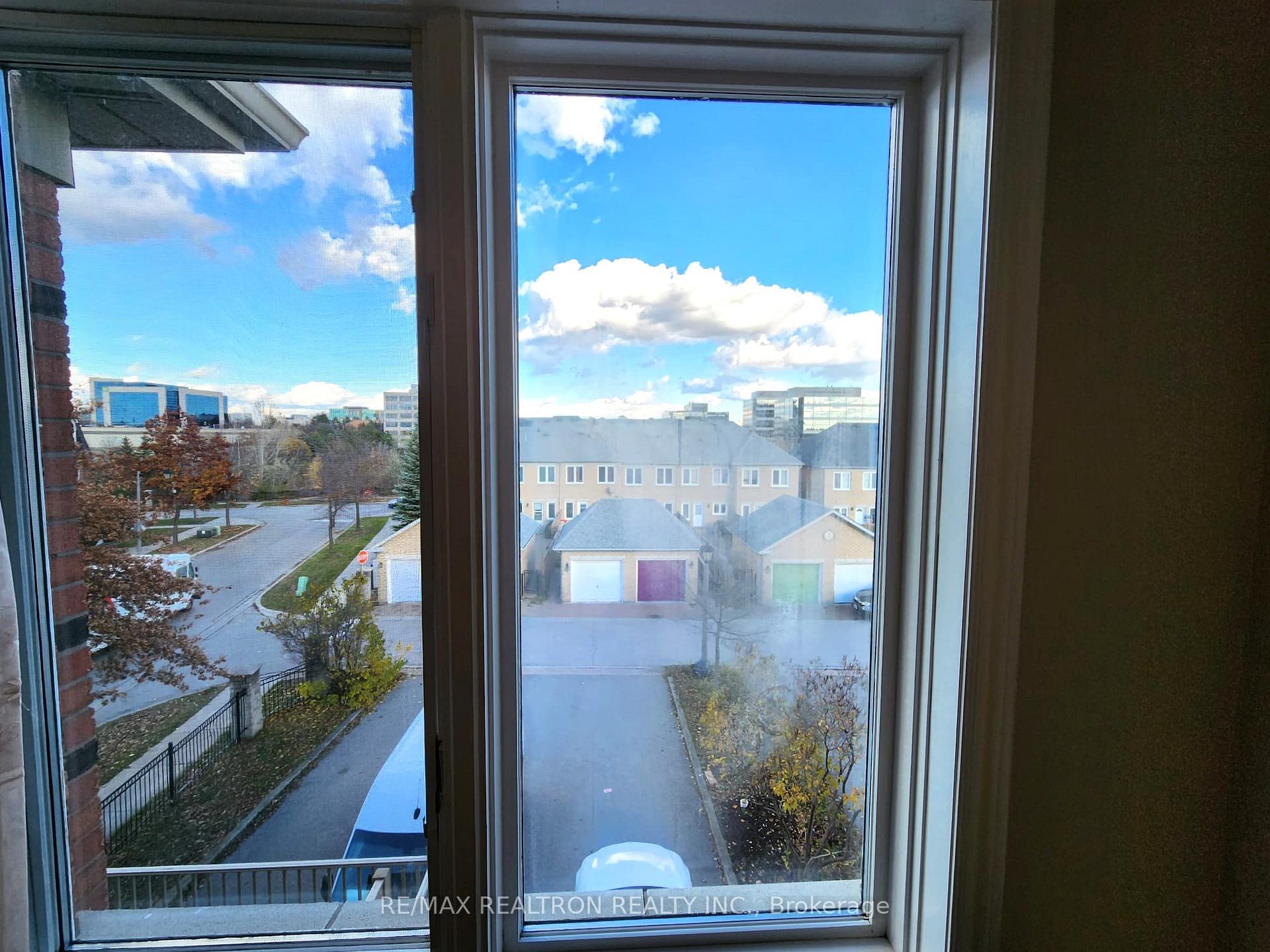 Photo 21 of 17 Carnation Road, Markham, Commerce Valley — HOMEH