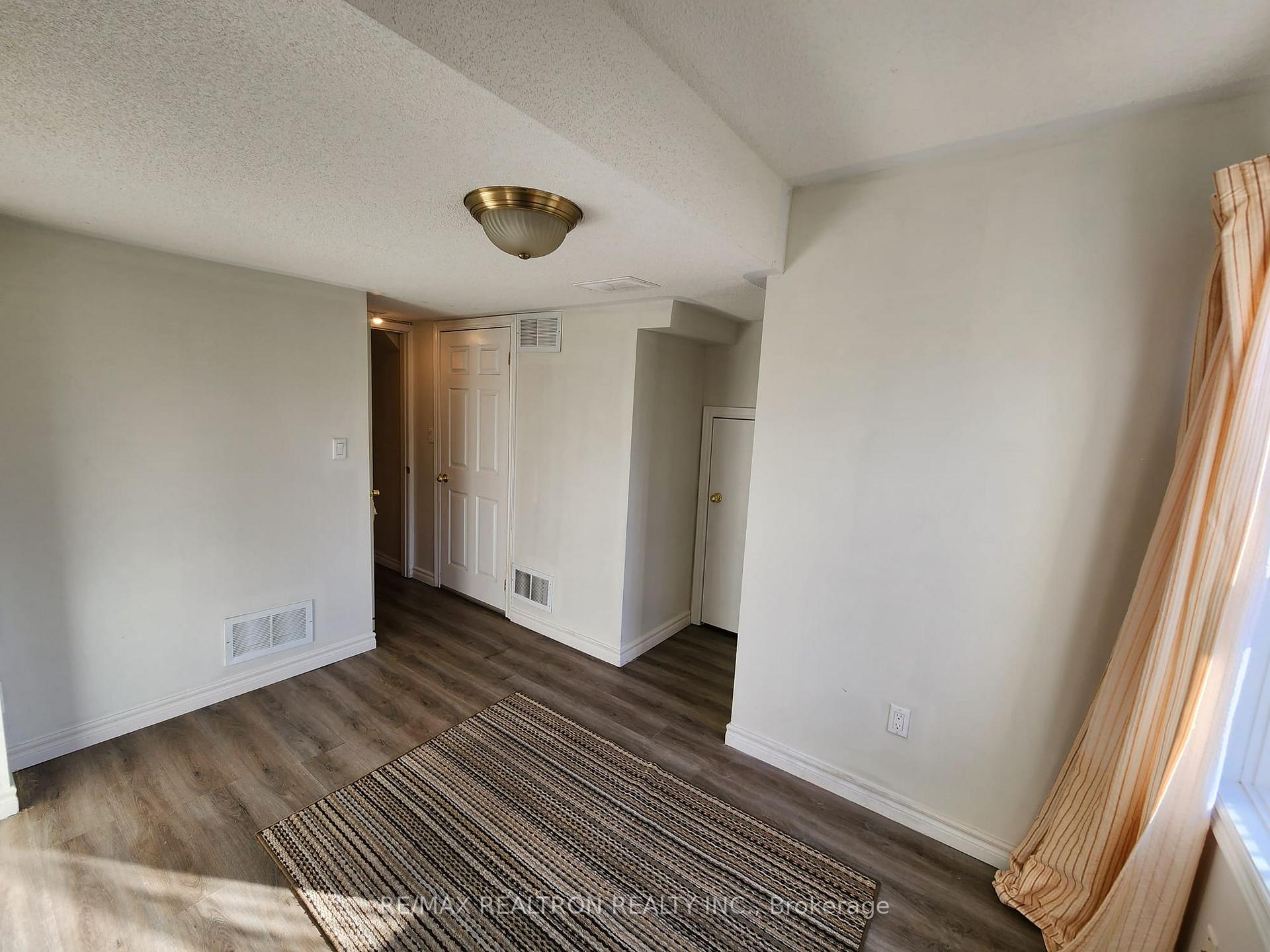 Photo 29 of 17 Carnation Road, Markham, Commerce Valley — HOMEH