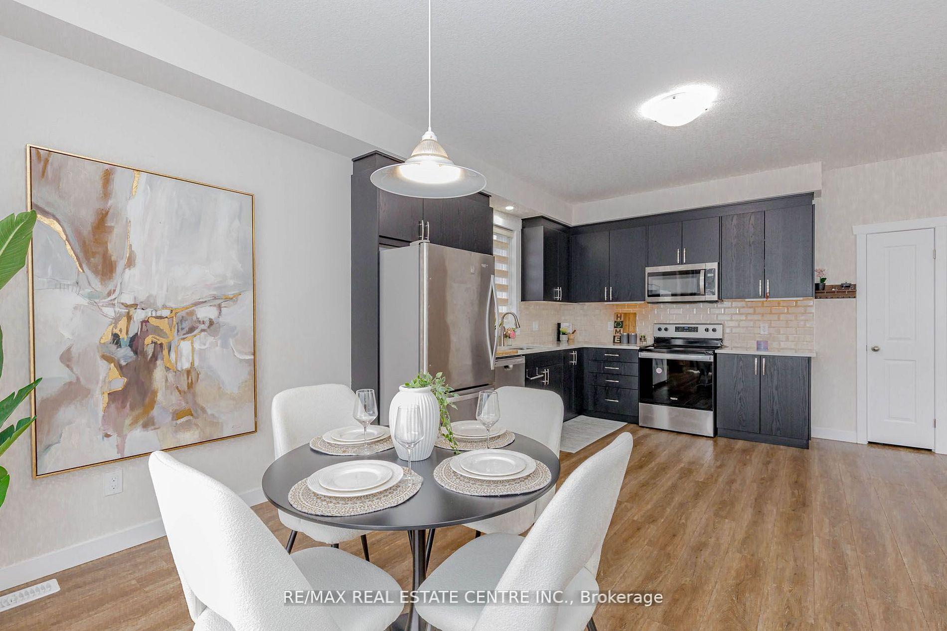 Photo 22 of 8 Moon Crescent, Cambridge, Westview — HOMEH
