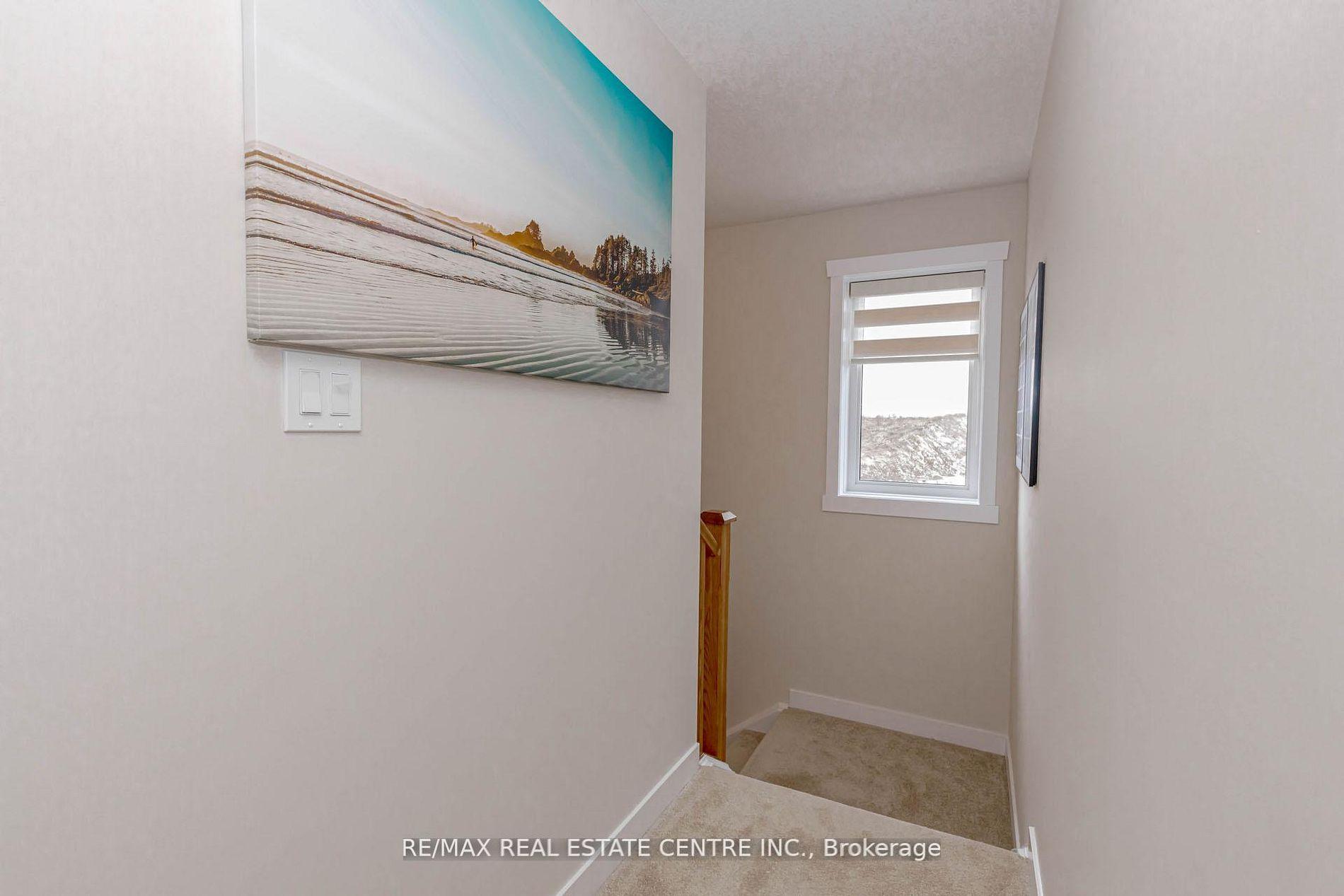 Photo 26 of 8 Moon Crescent, Cambridge, Westview — HOMEH