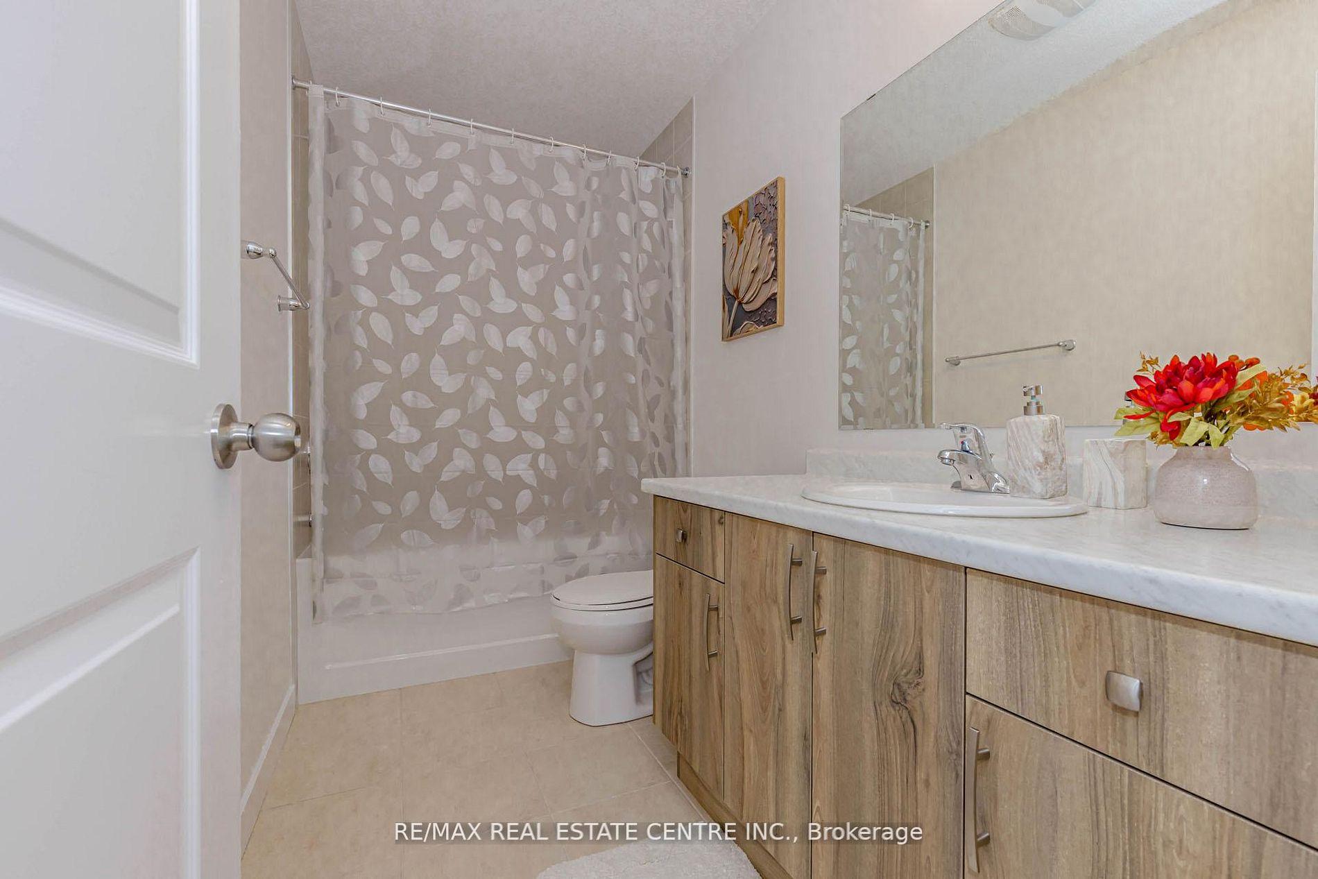 Photo 30 of 8 Moon Crescent, Cambridge, Westview — HOMEH