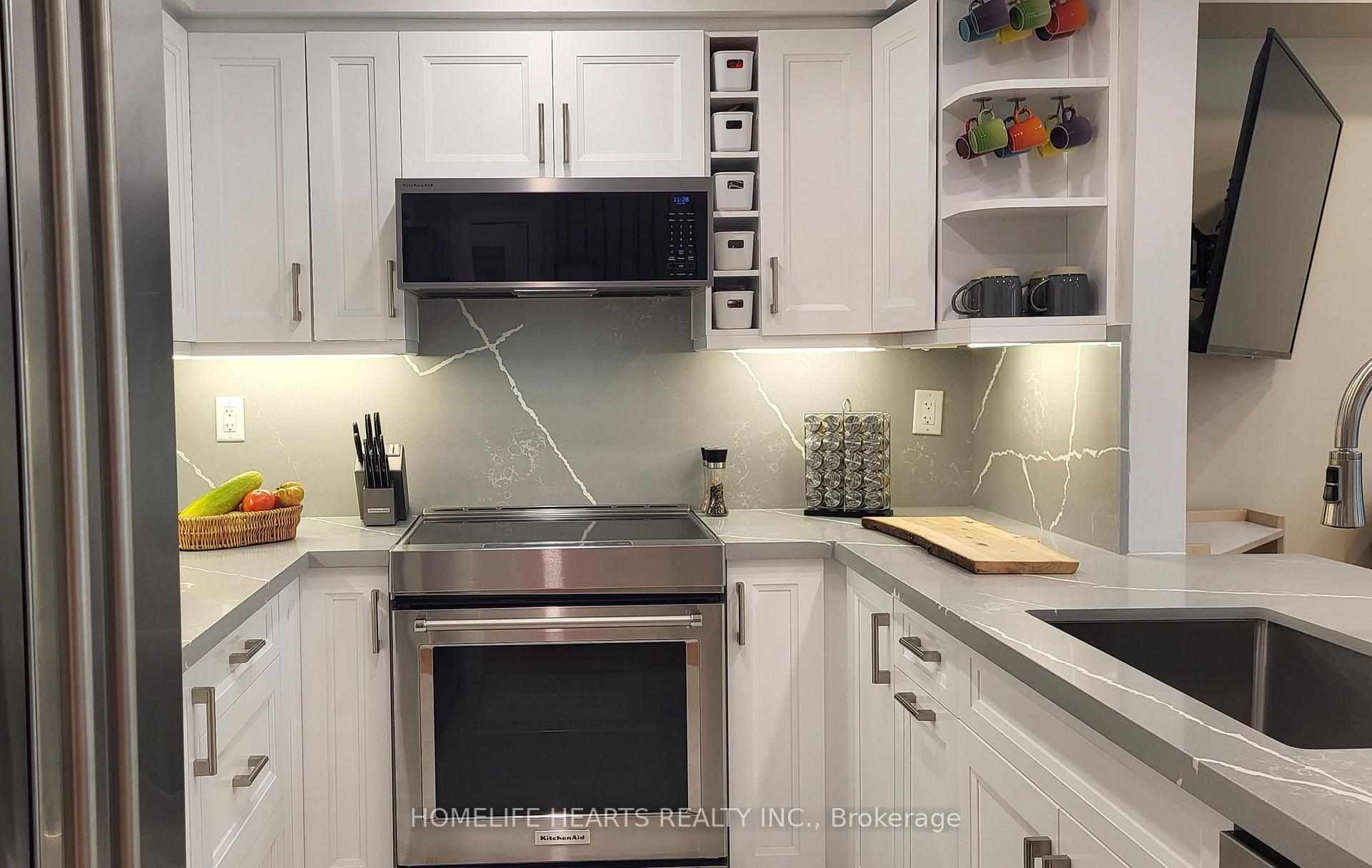 Photo 9 of 213 Park Drive, Whitchurch-Stouffville, Stouffville — HOMEH