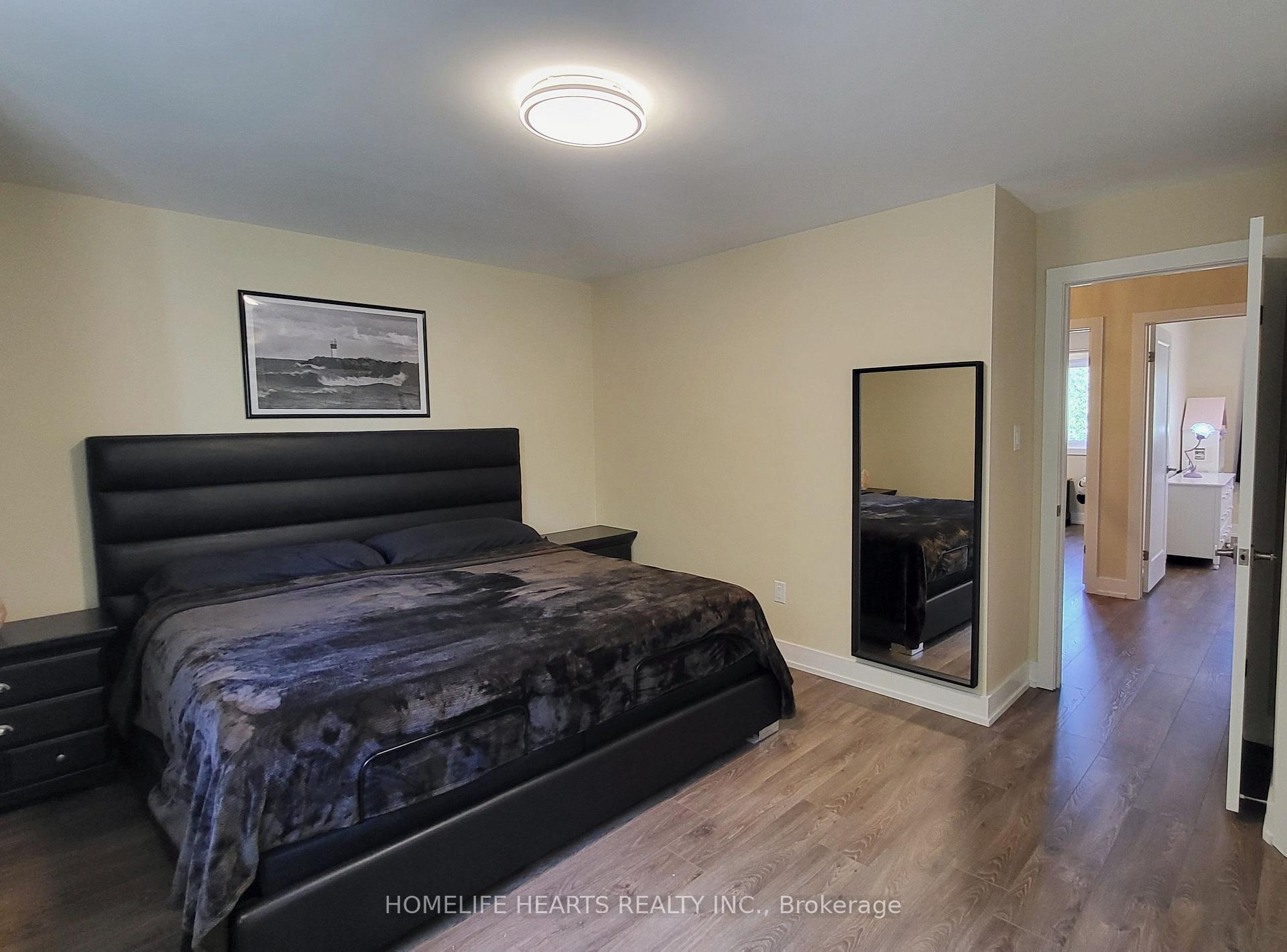Photo 20 of 213 Park Drive, Whitchurch-Stouffville, Stouffville — HOMEH