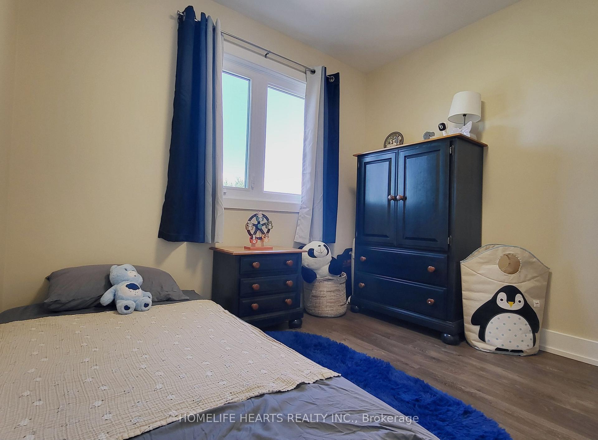 Photo 26 of 213 Park Drive, Whitchurch-Stouffville, Stouffville — HOMEH