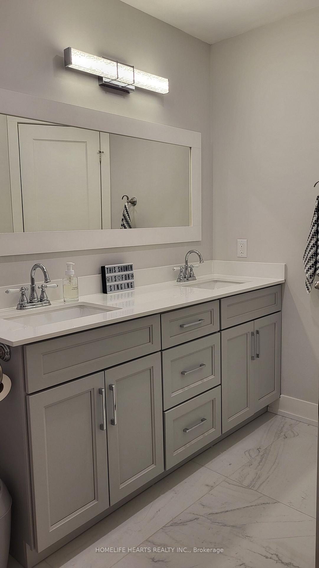 Photo 27 of 213 Park Drive, Whitchurch-Stouffville, Stouffville — HOMEH