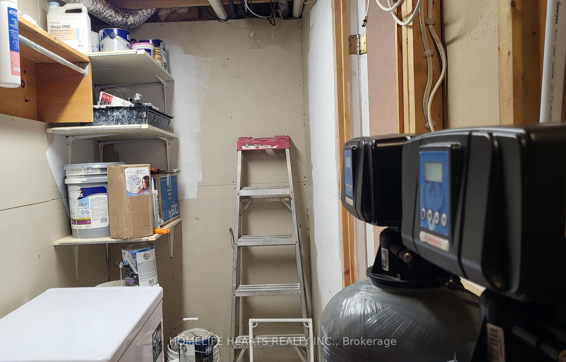 Photo 35 of 213 Park Drive, Whitchurch-Stouffville, Stouffville — HOMEH