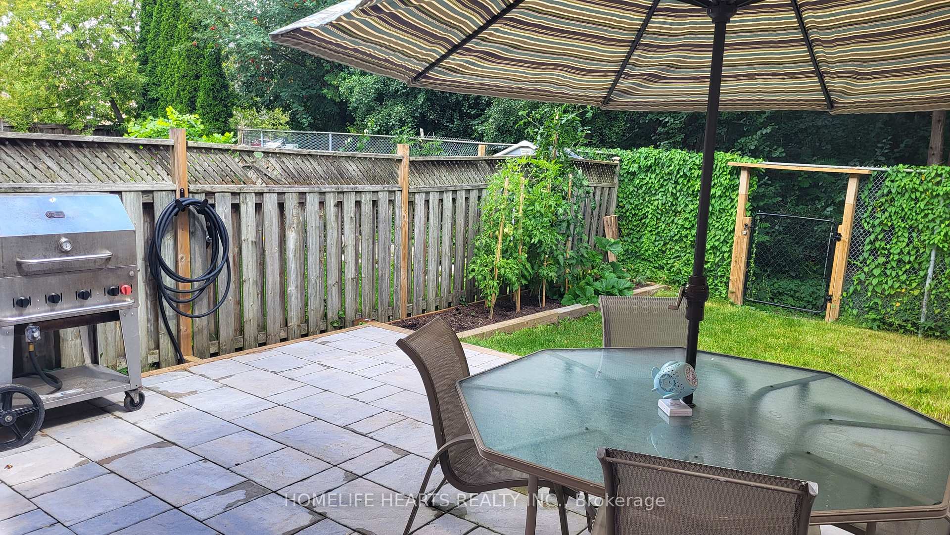 Photo 37 of 213 Park Drive, Whitchurch-Stouffville, Stouffville — HOMEH