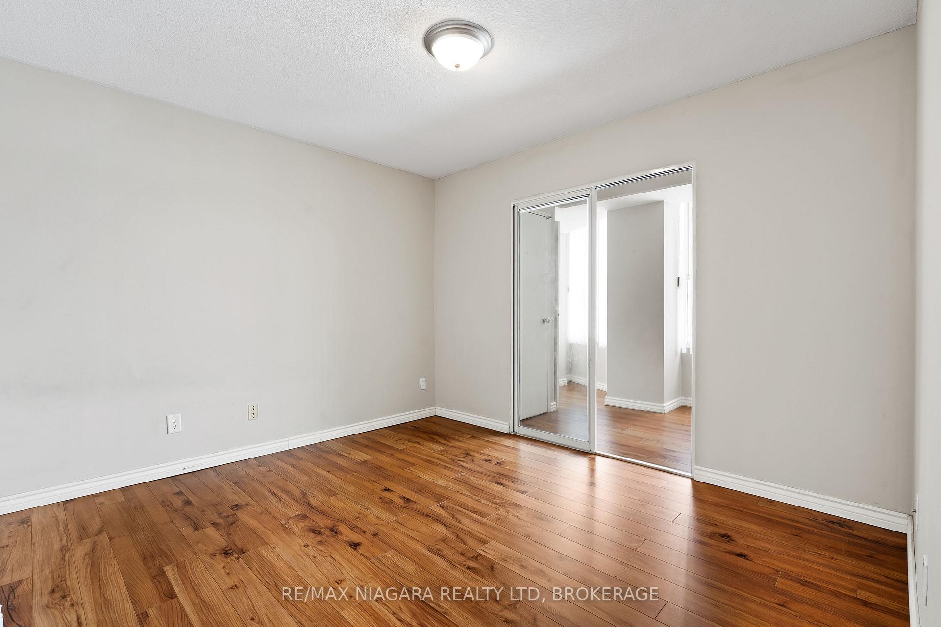 Photo 21 of Unit 502, 7 Gale Crescent, St. Catharines, E. Chester — HOMEH